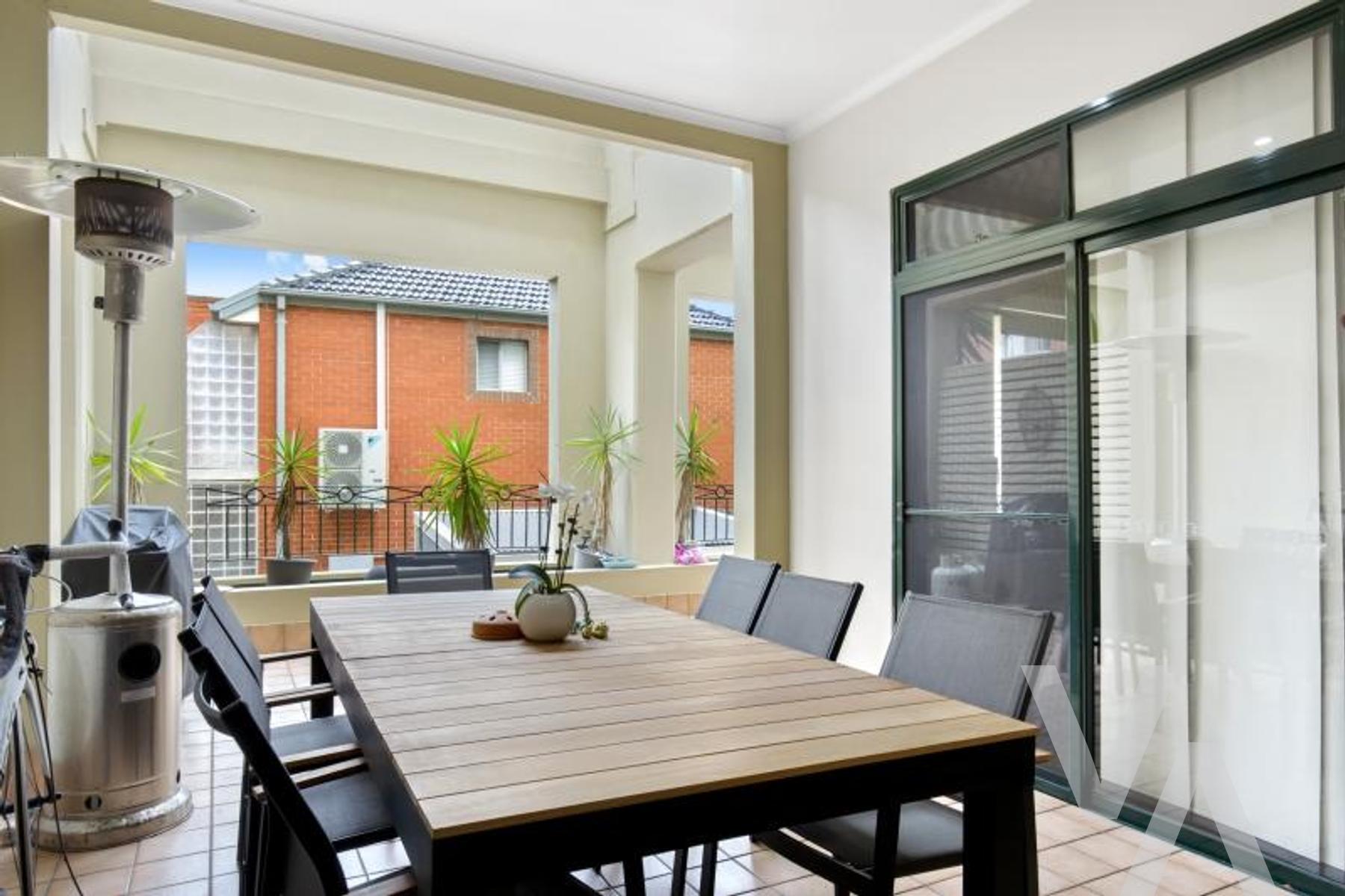 9/215 Darby Street Cooks Hill NSW