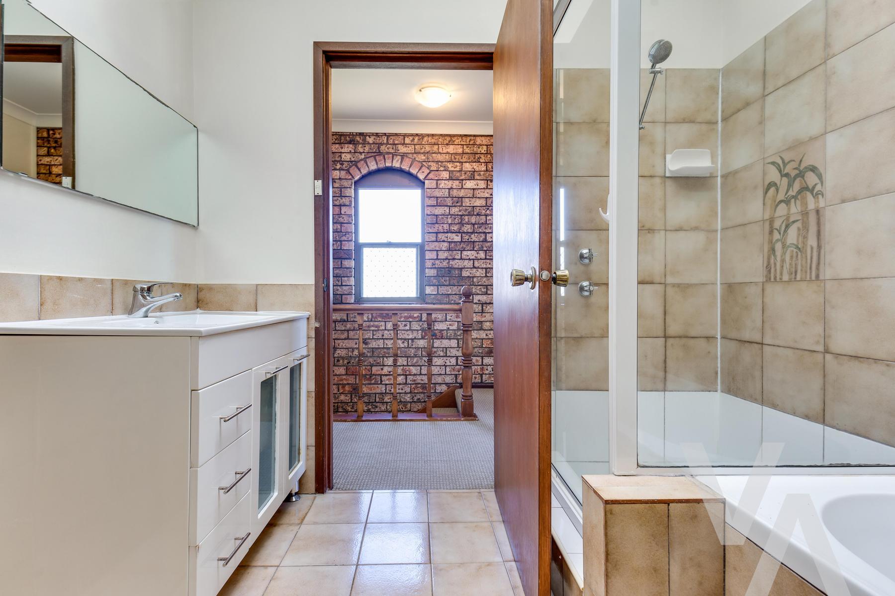12/58 Parry Street Cooks Hill NSW
