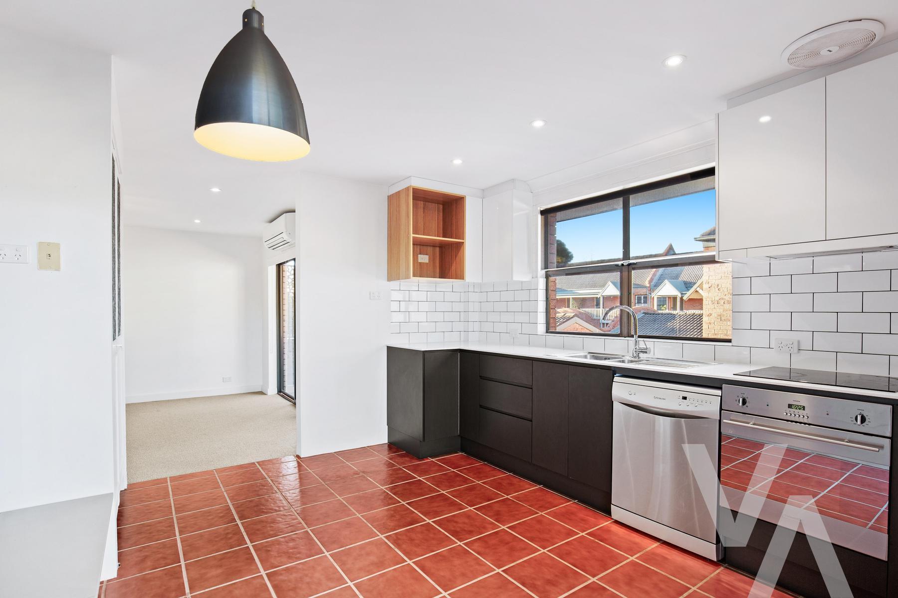 2/40 Bruce Street Cooks Hill NSW