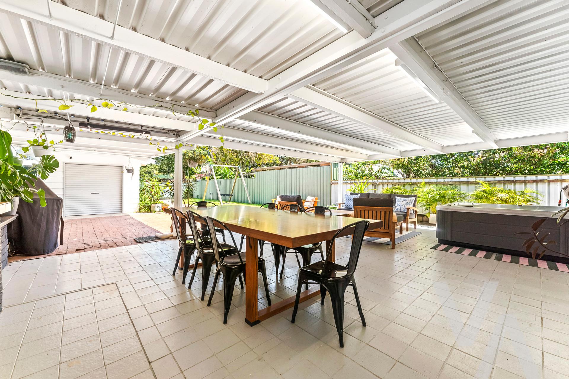 39 Roxburgh  Street Stockton NSW