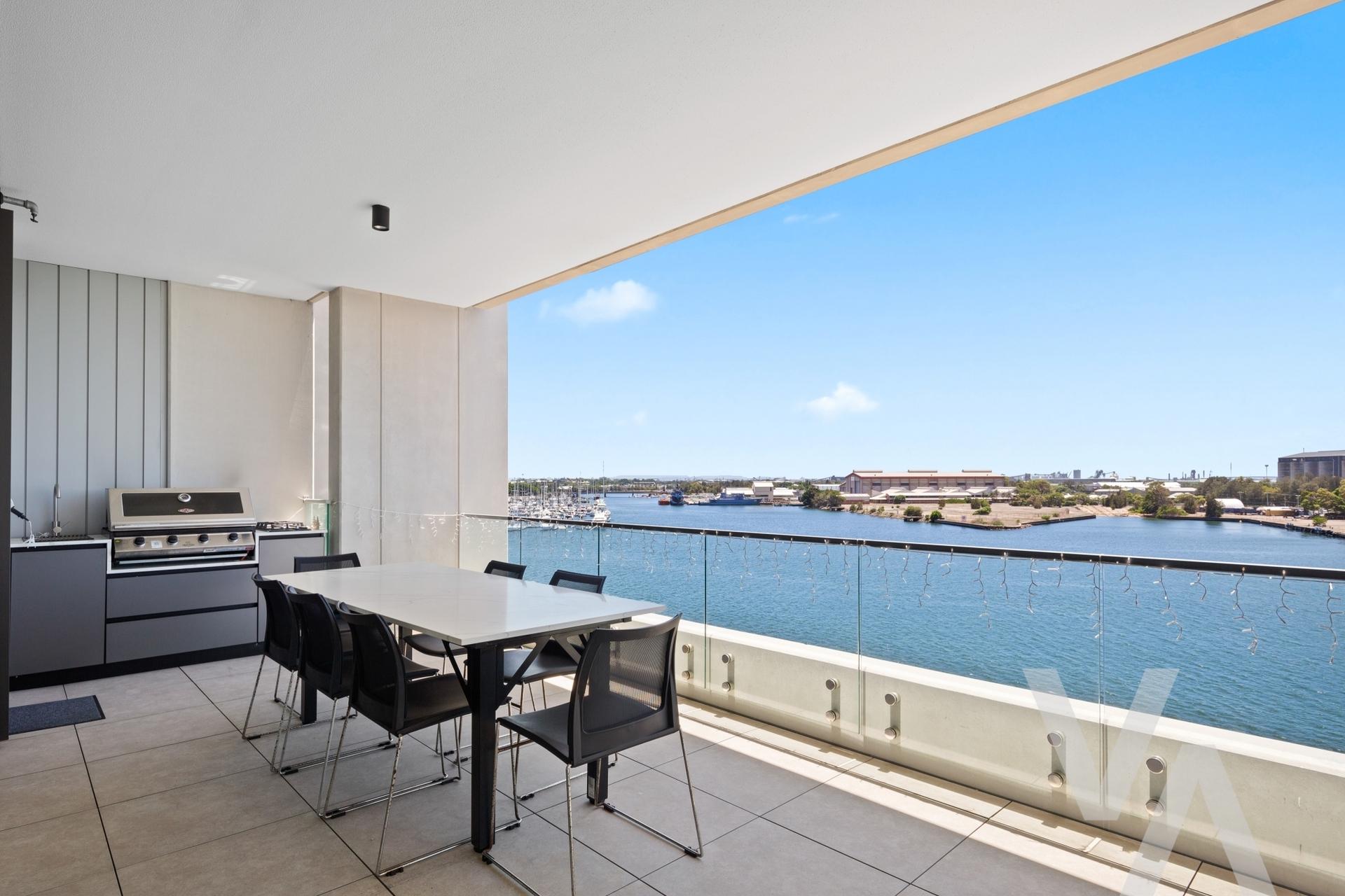 501/45 Honeysuckle Drive Newcastle NSW