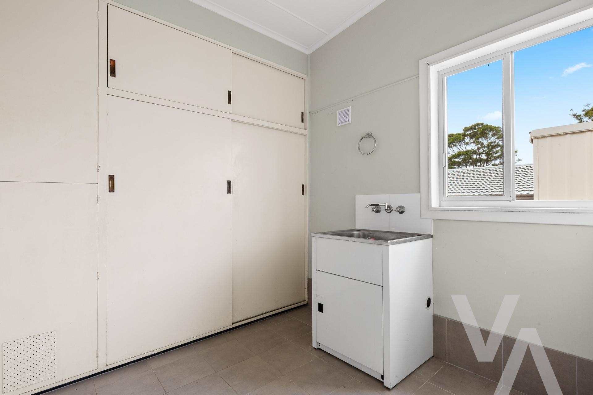 4 Paston  Close Jewells NSW