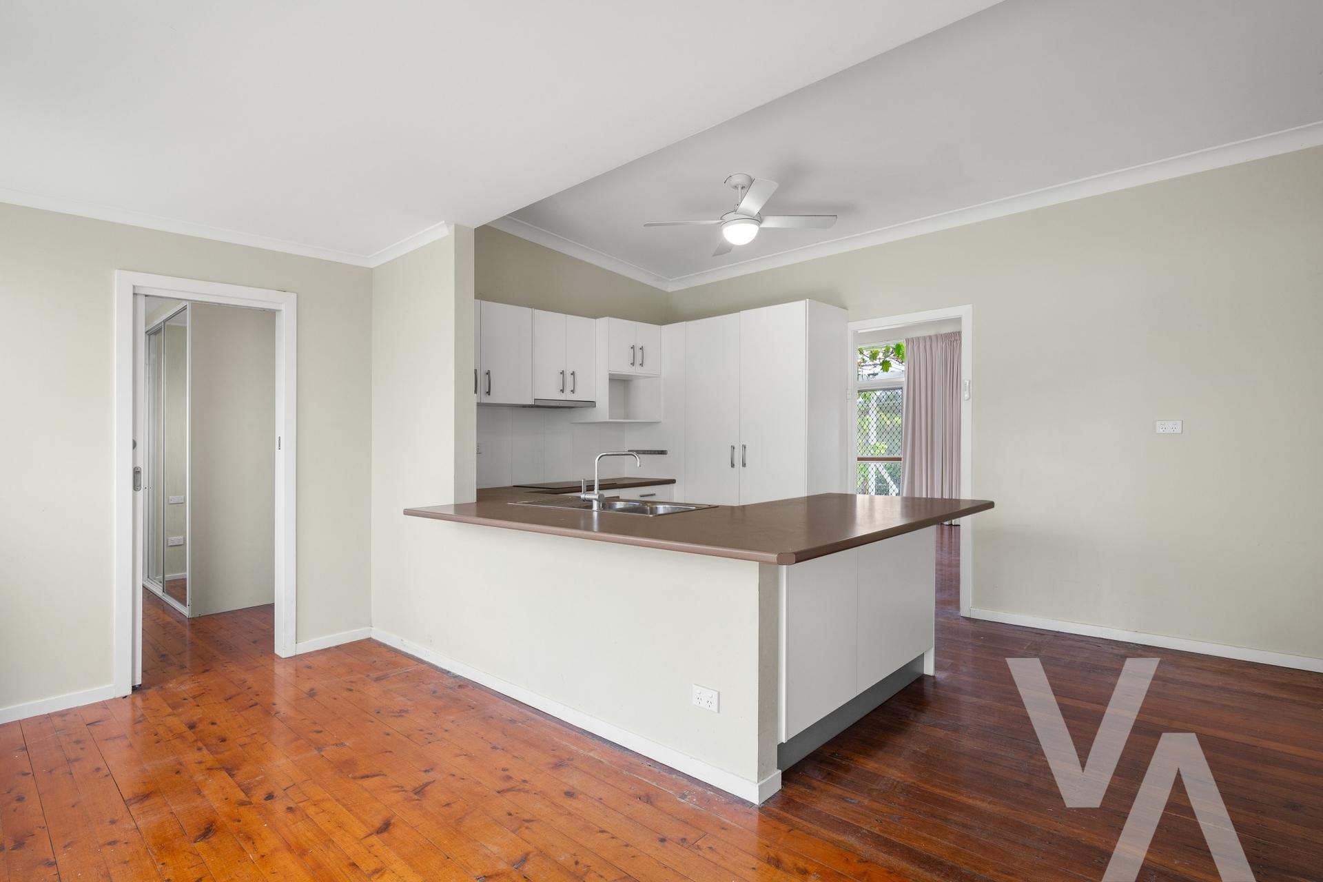 4 Paston  Close Jewells NSW