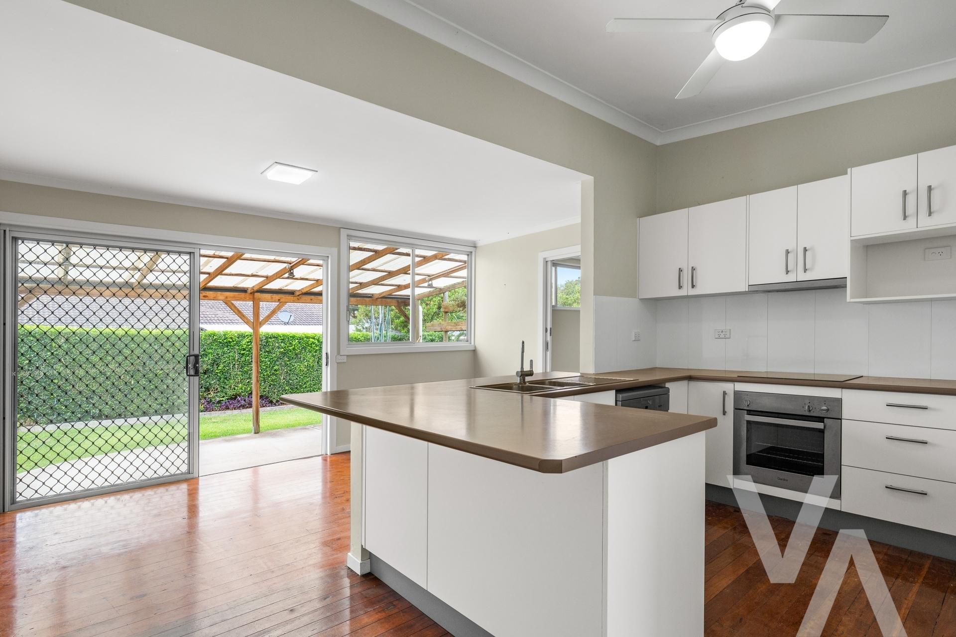 4 Paston  Close Jewells NSW