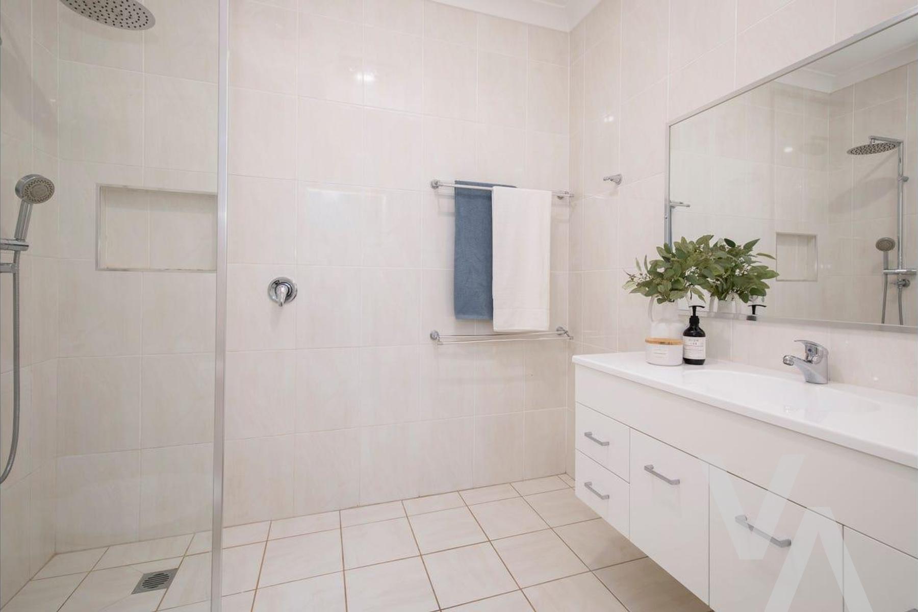 5/4 Parry  Street Cooks Hill NSW