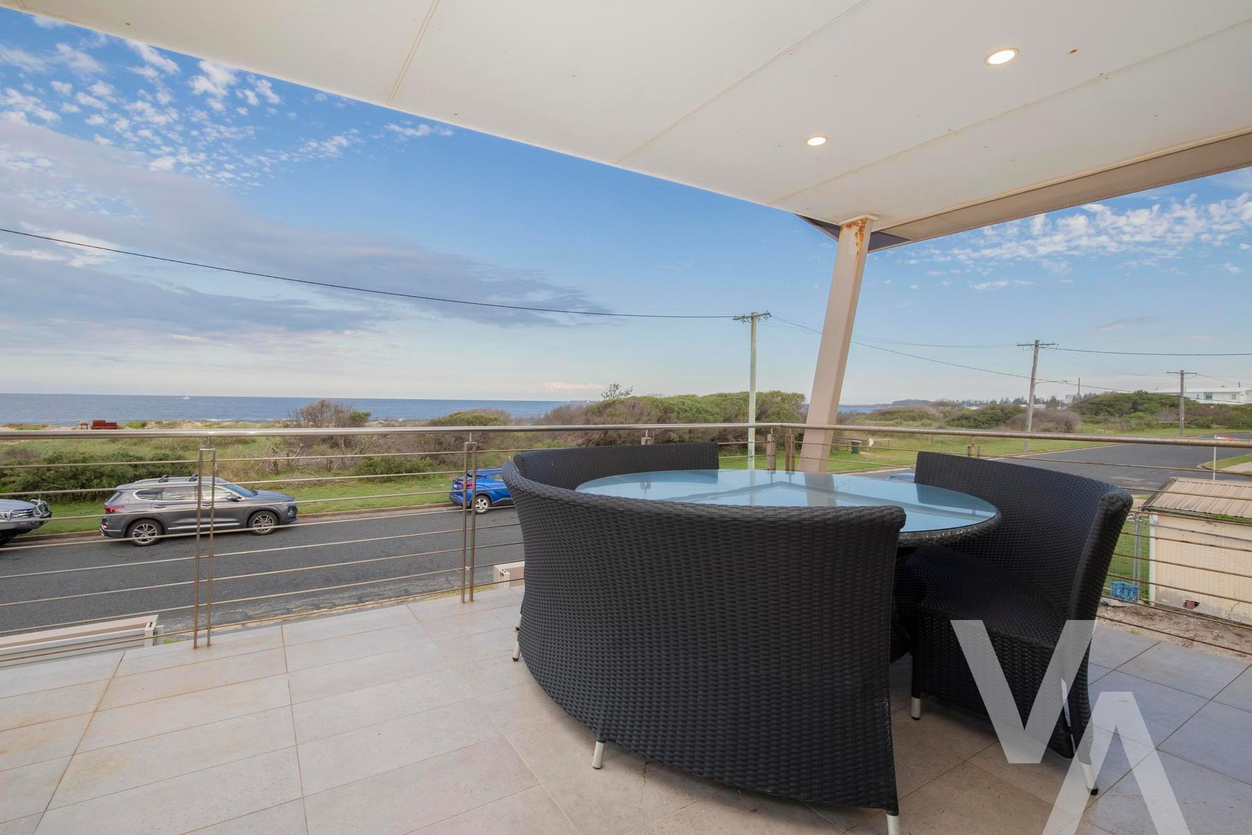 30  Eames Avenue Stockton NSW