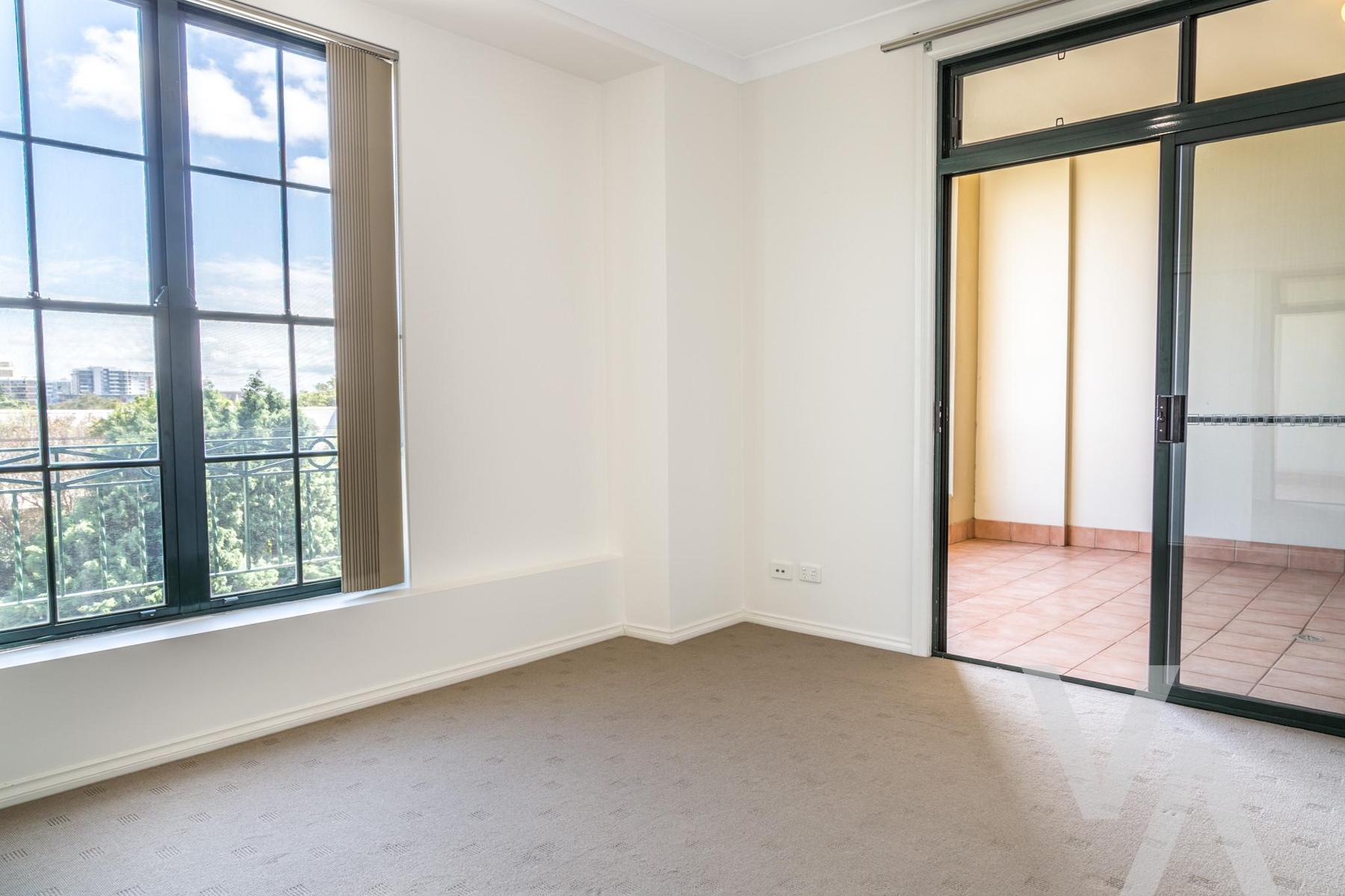 32/215 Darby Street Cooks Hill NSW