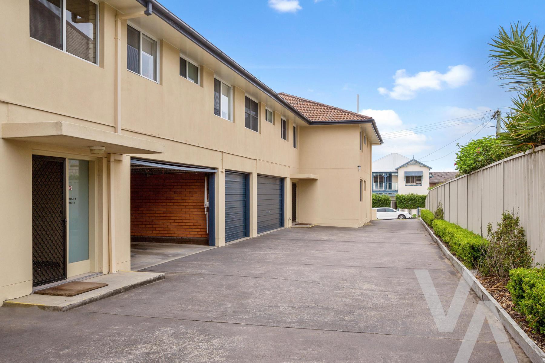 2/18 Burwood Street Merewether NSW