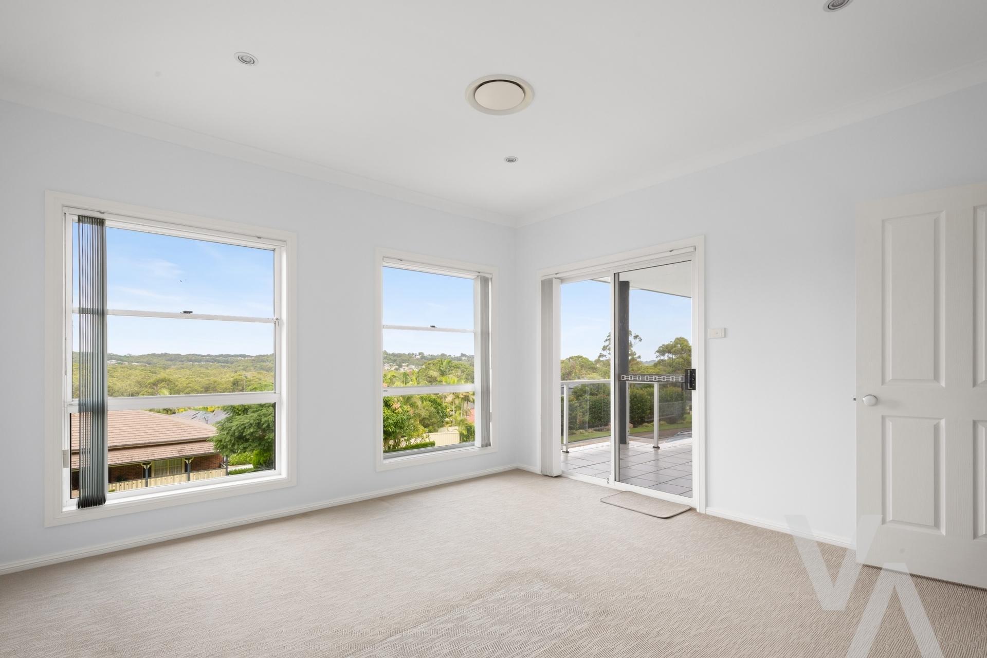34 Woodside  Street Eleebana NSW