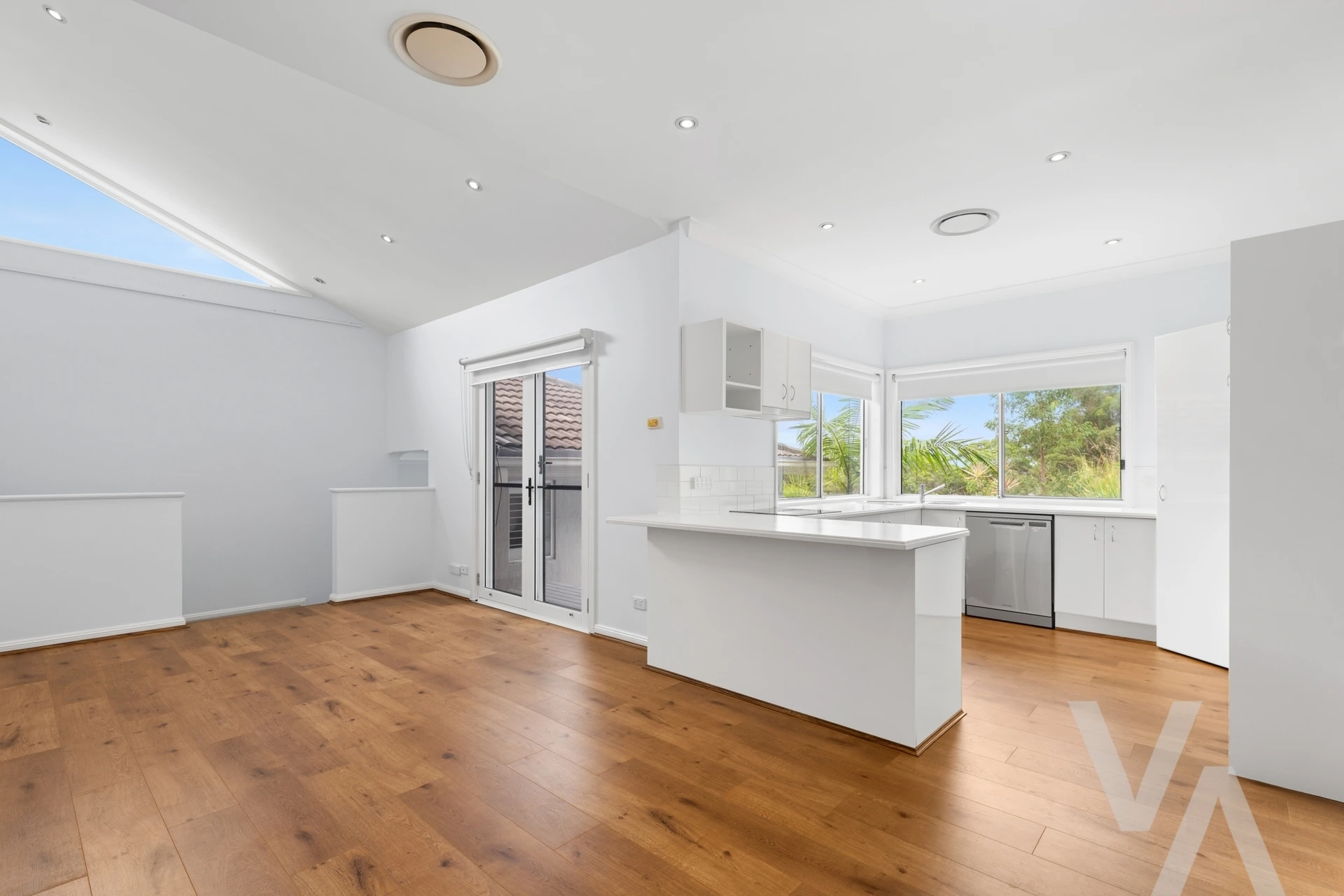 34 Woodside Street Eleebana NSW