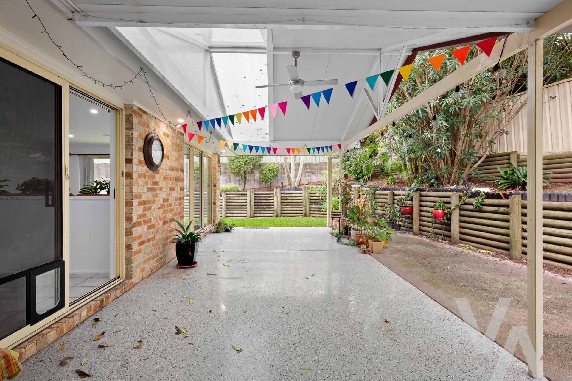 15 Whitehaven  Drive Lakelands NSW