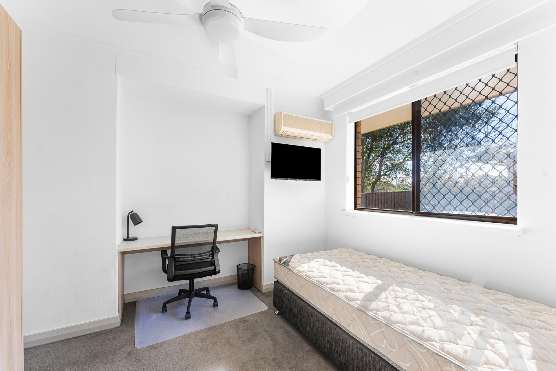 1/131 Crebert Street Mayfield NSW