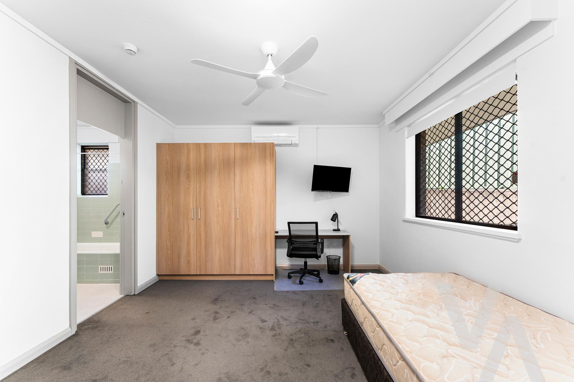 1/131 Crebert Street Mayfield NSW