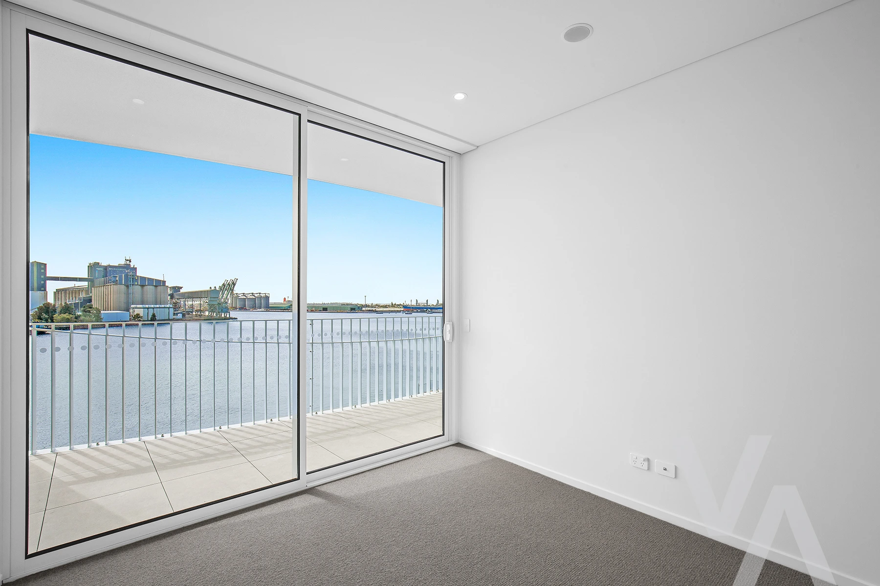 407/23 Honeysuckle Drive Newcastle NSW