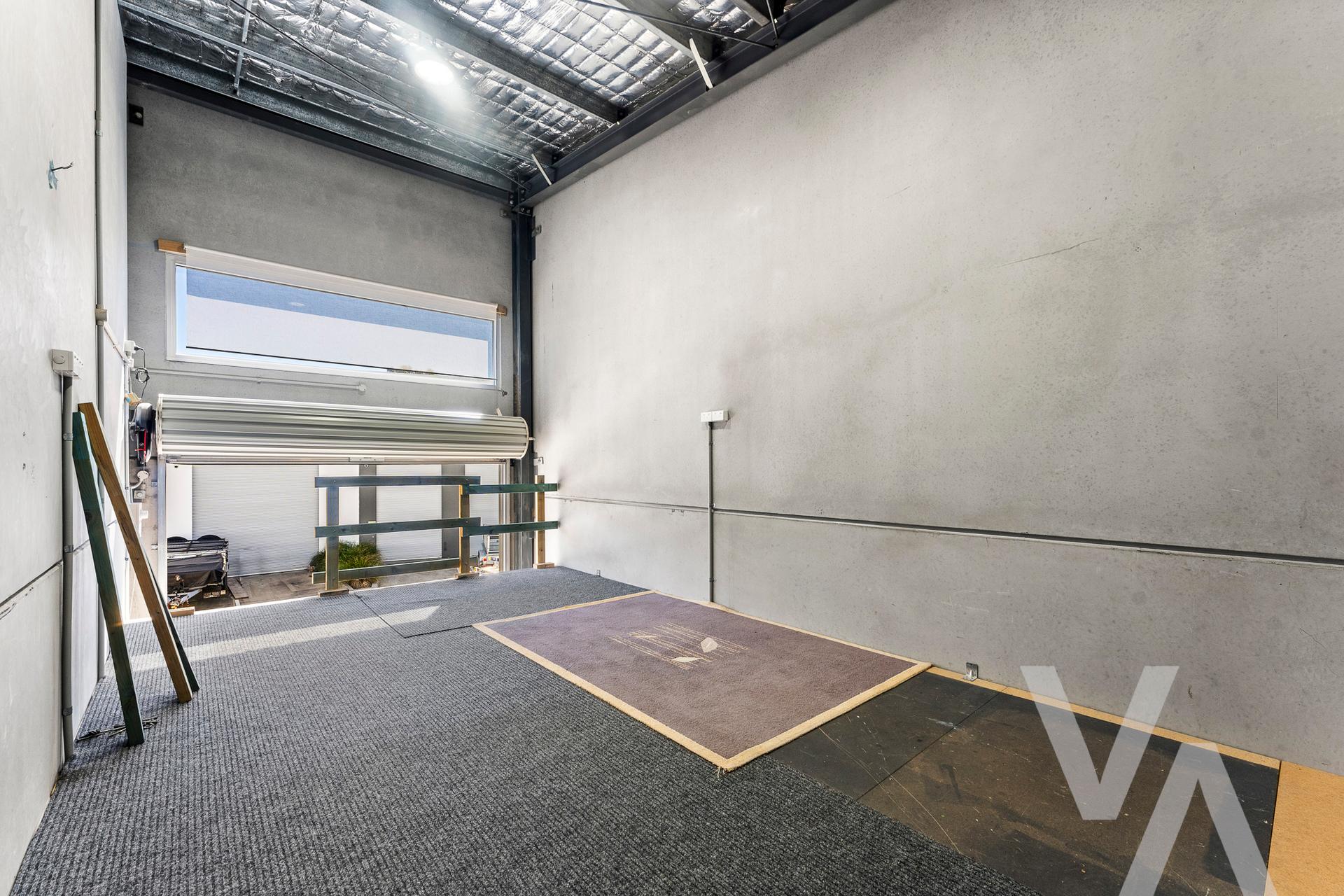 61/8 Murray Dwyer  Circuit Mayfield West NSW