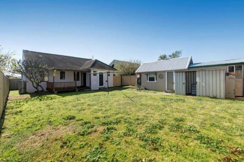 3 Booth Street STOCKTON NSW
