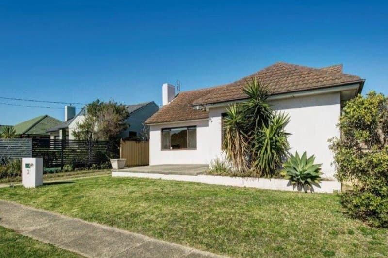 3 Booth Street STOCKTON NSW