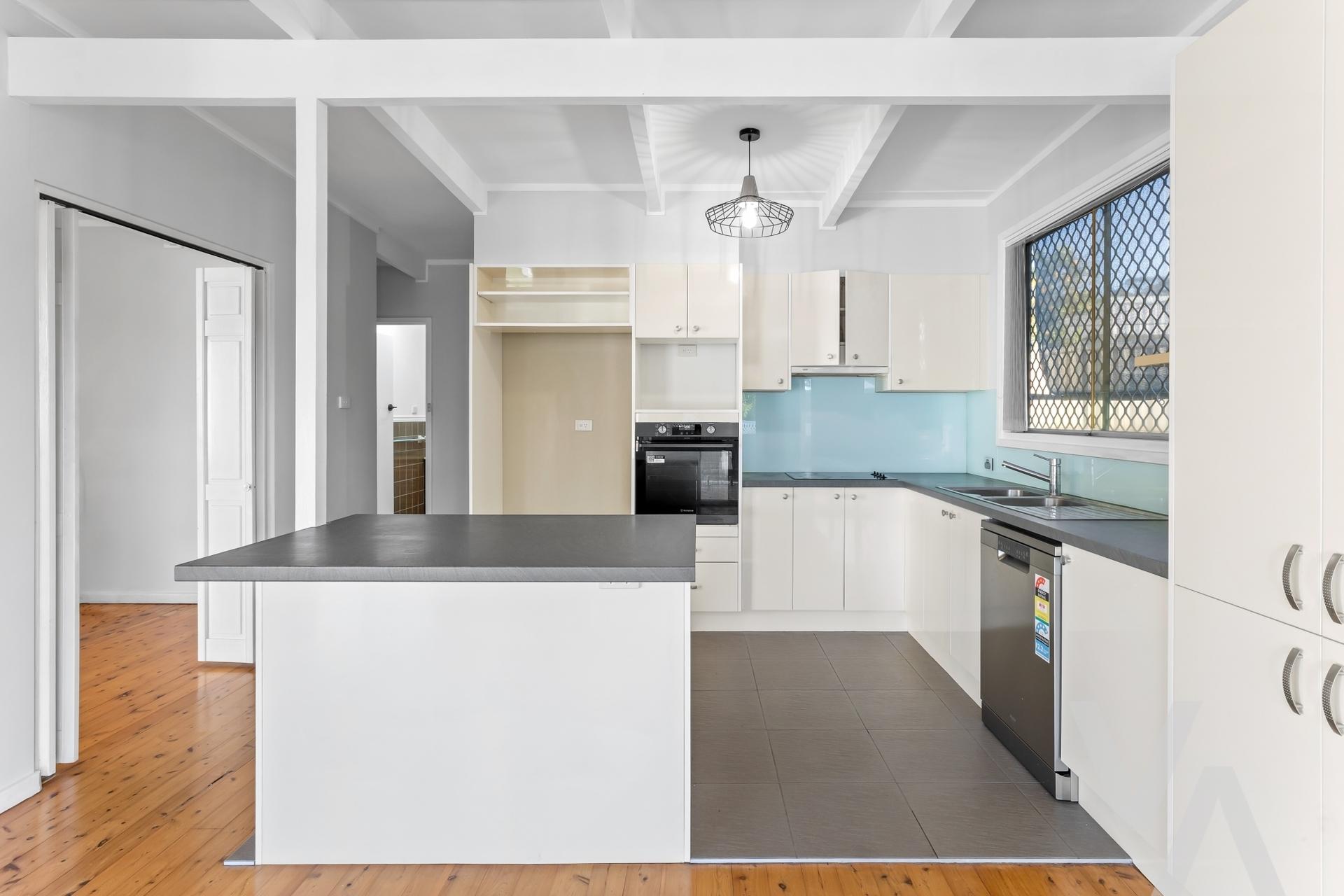 15 Morton Parade Rankin Park NSW