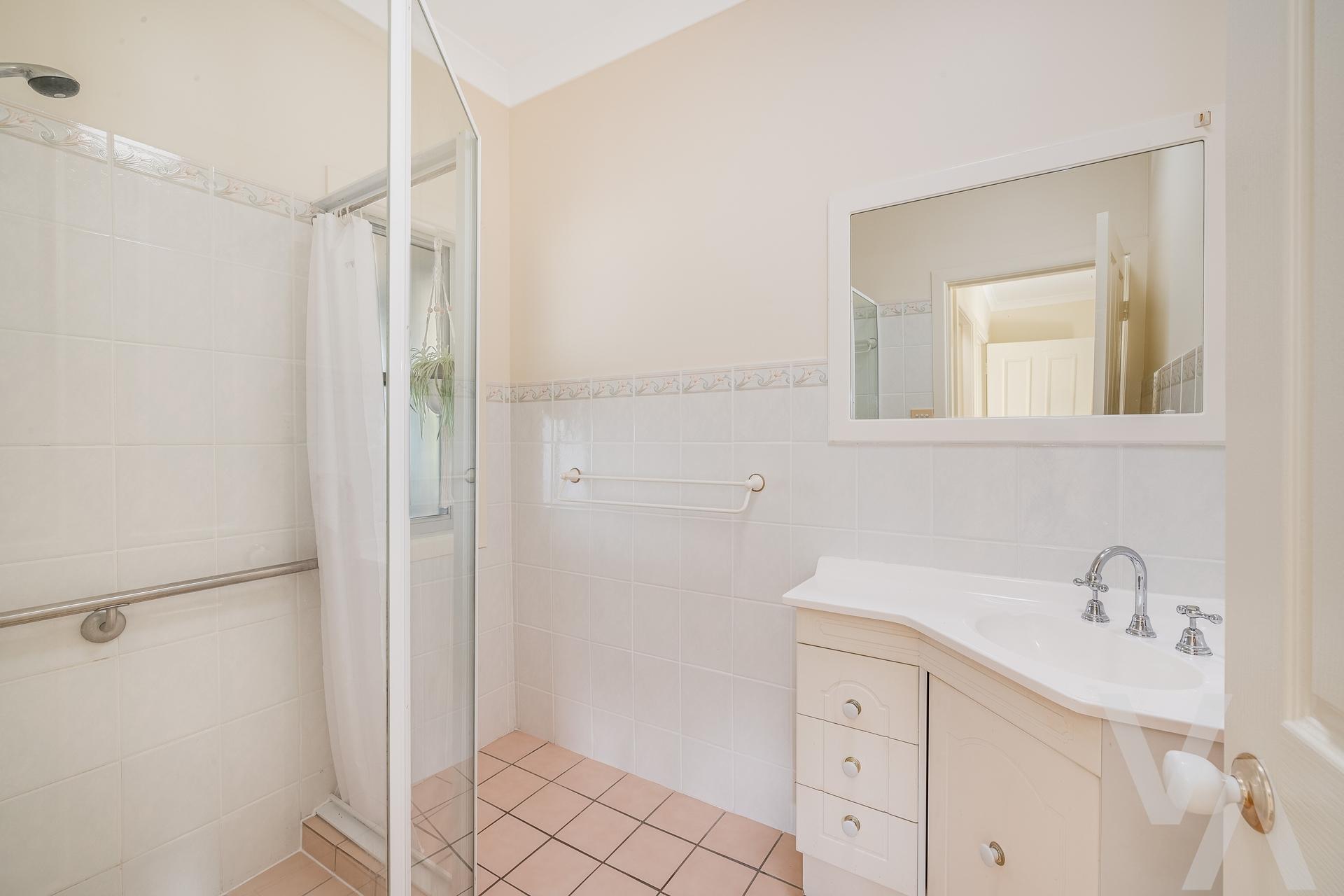 10 Jean Street Belmont NSW