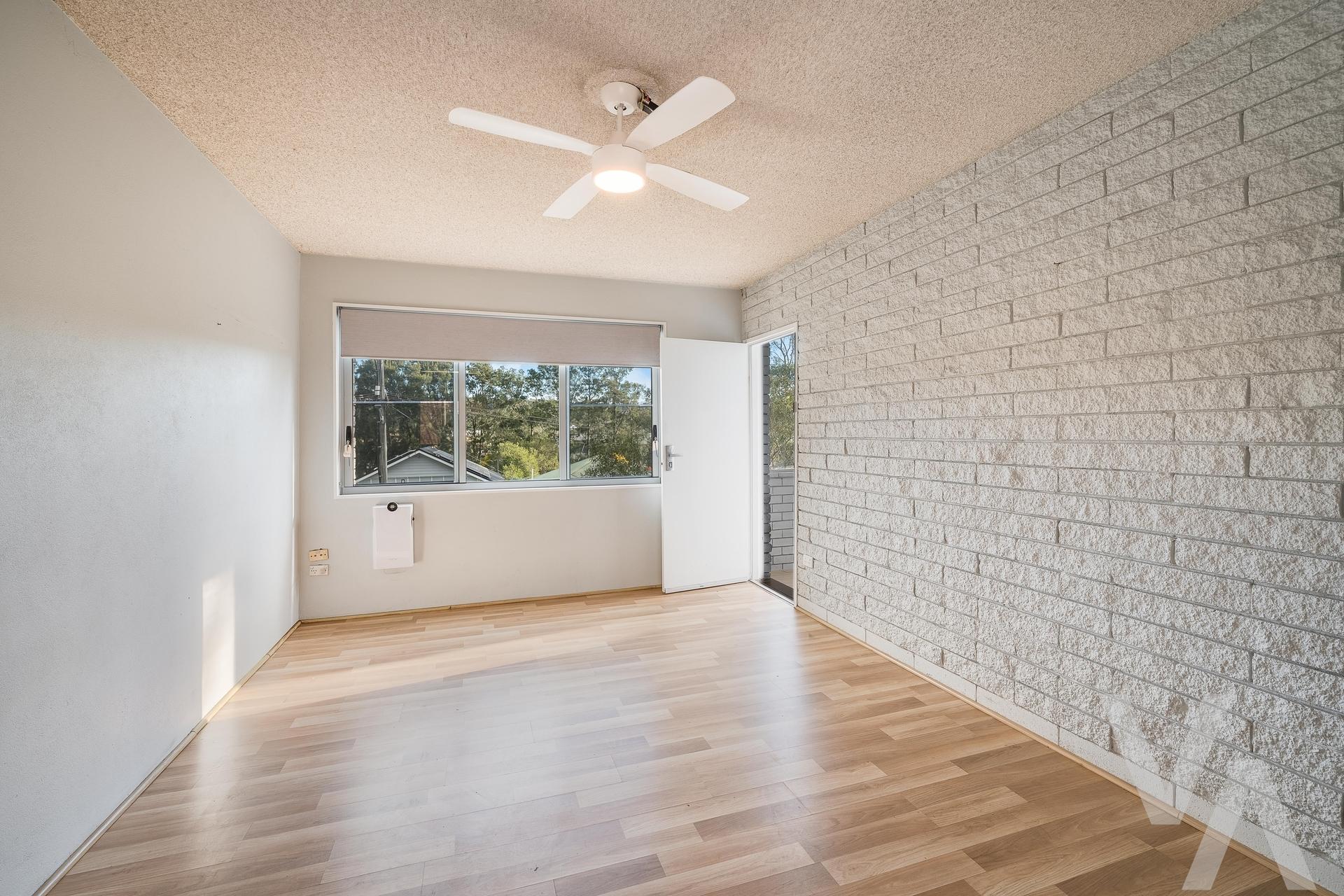 2/50 Robert  Street Jesmond NSW