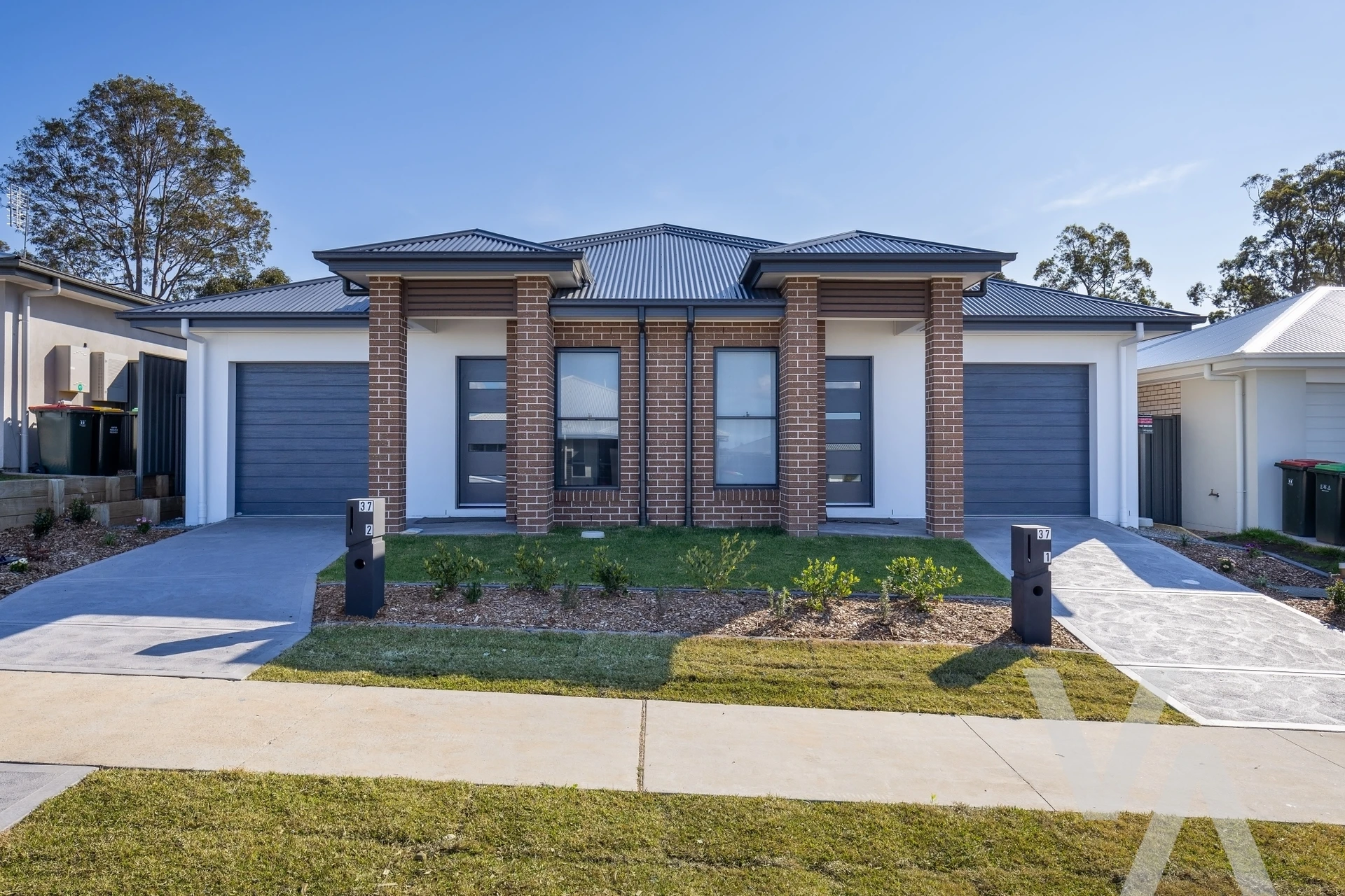 2/37 Sunset Drive Thornton NSW