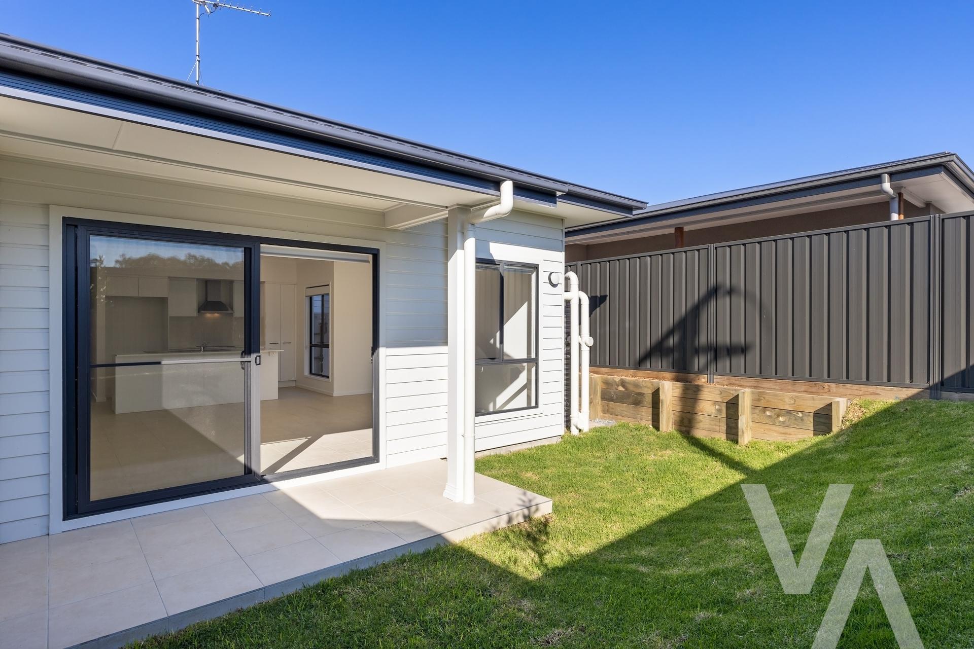 2/37 Sunset  Drive Thornton NSW