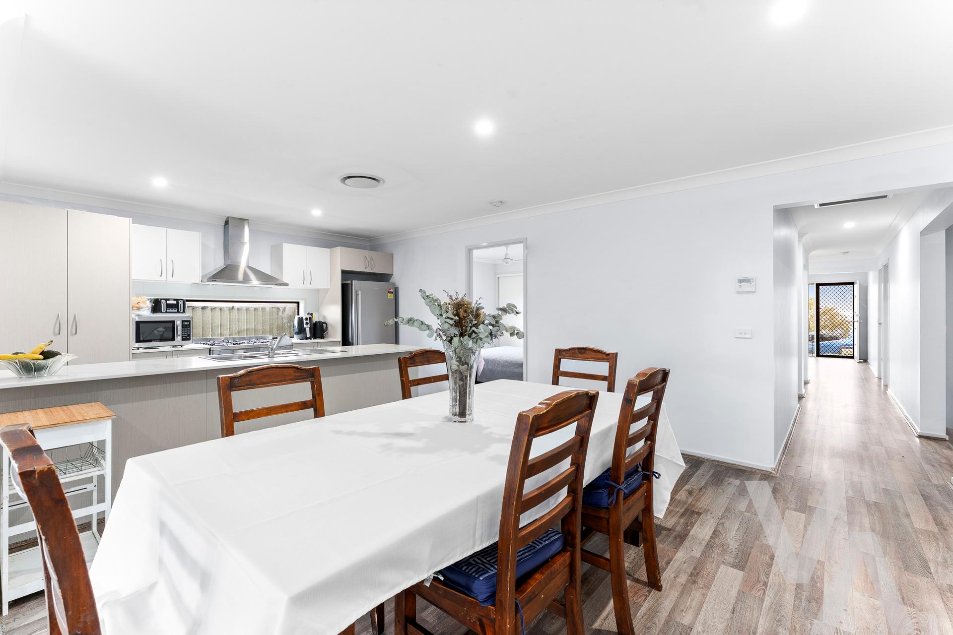 8 Estelville Circuit Cameron Park NSW