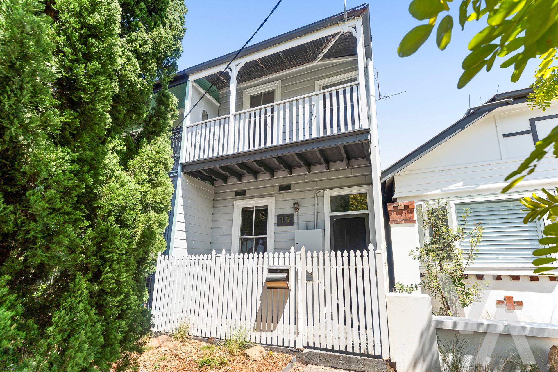 19 James Street Hamilton NSW