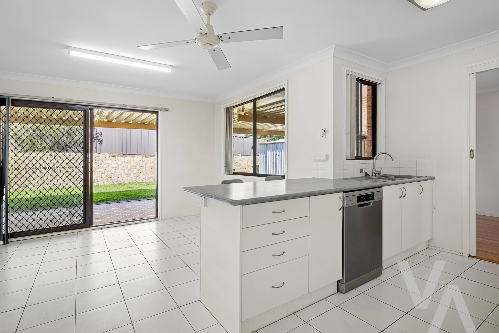 24 Haddington Drive Cardiff South NSW