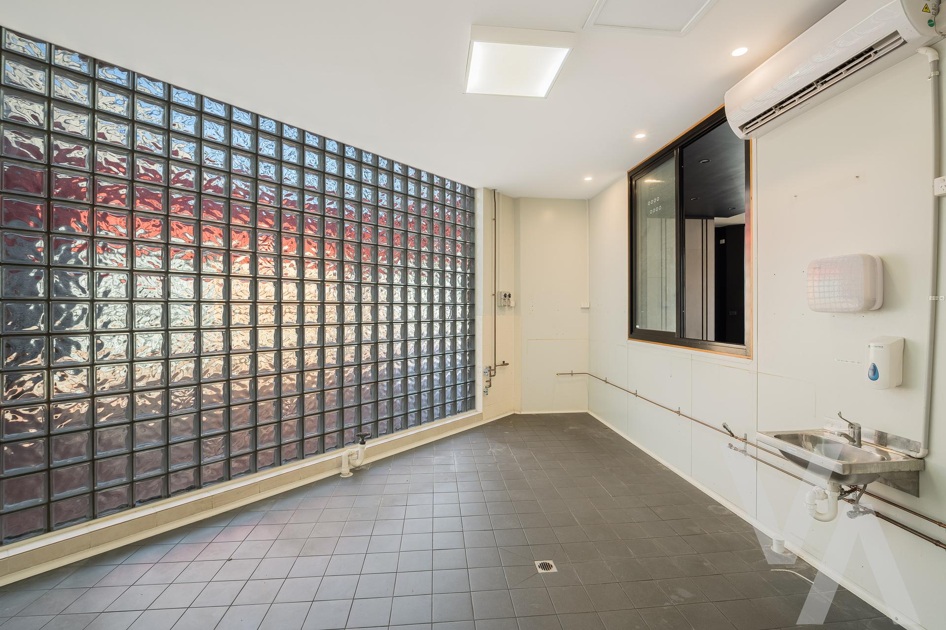 8/1a Ken Tubman  Drive Maitland NSW