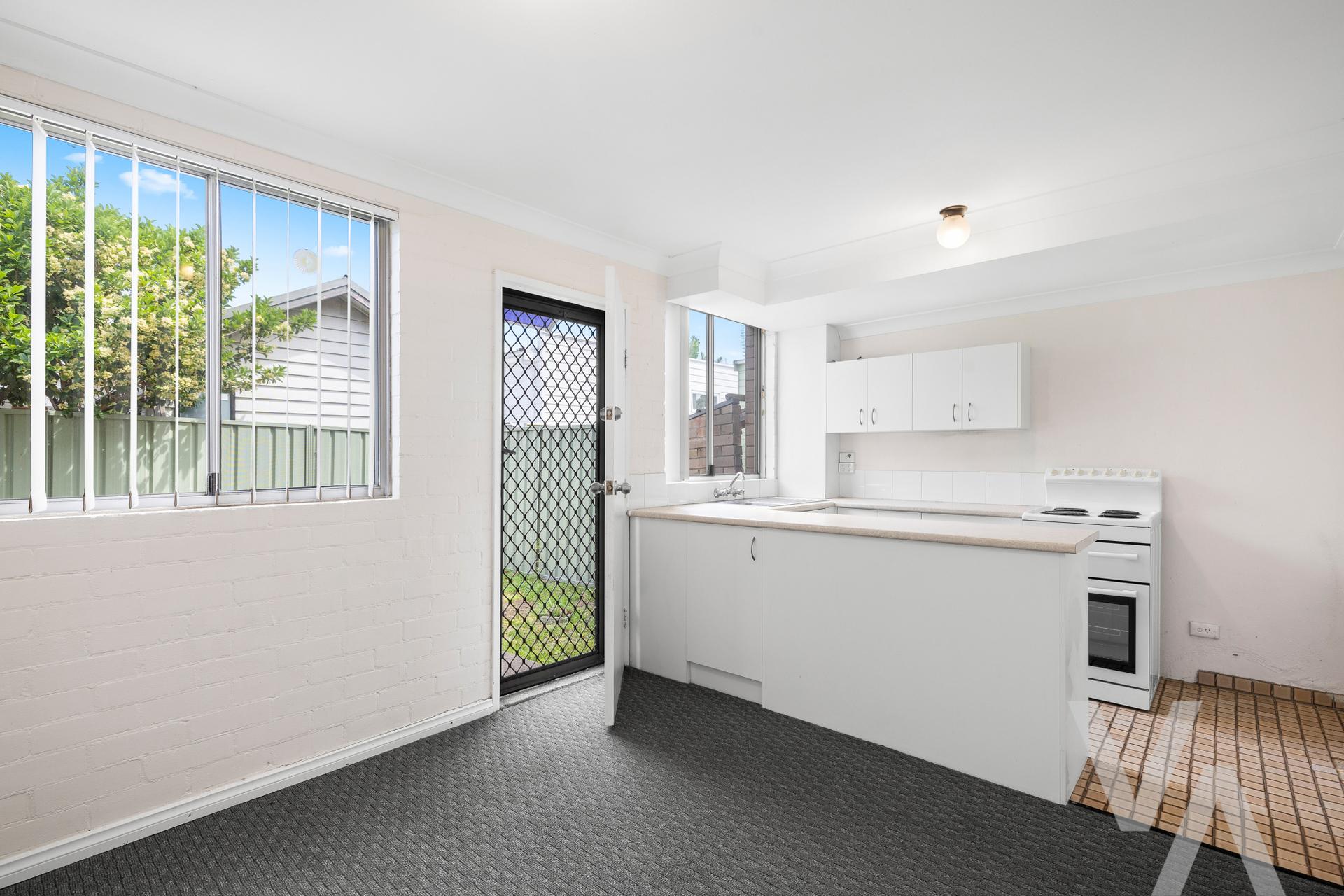 2/97 Bourke Street Carrington NSW