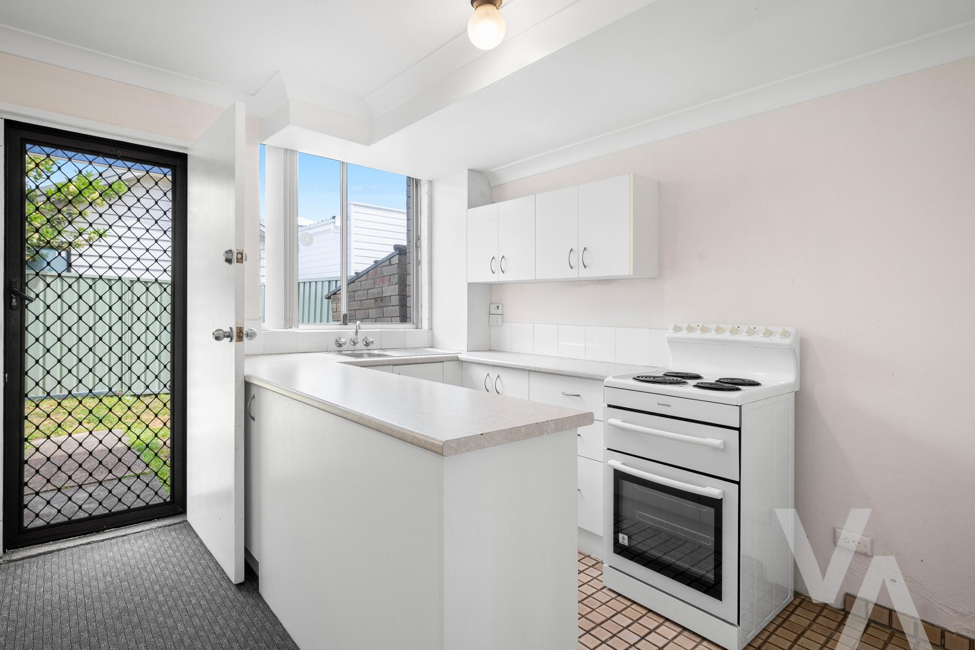 2/97 Bourke Street Carrington NSW