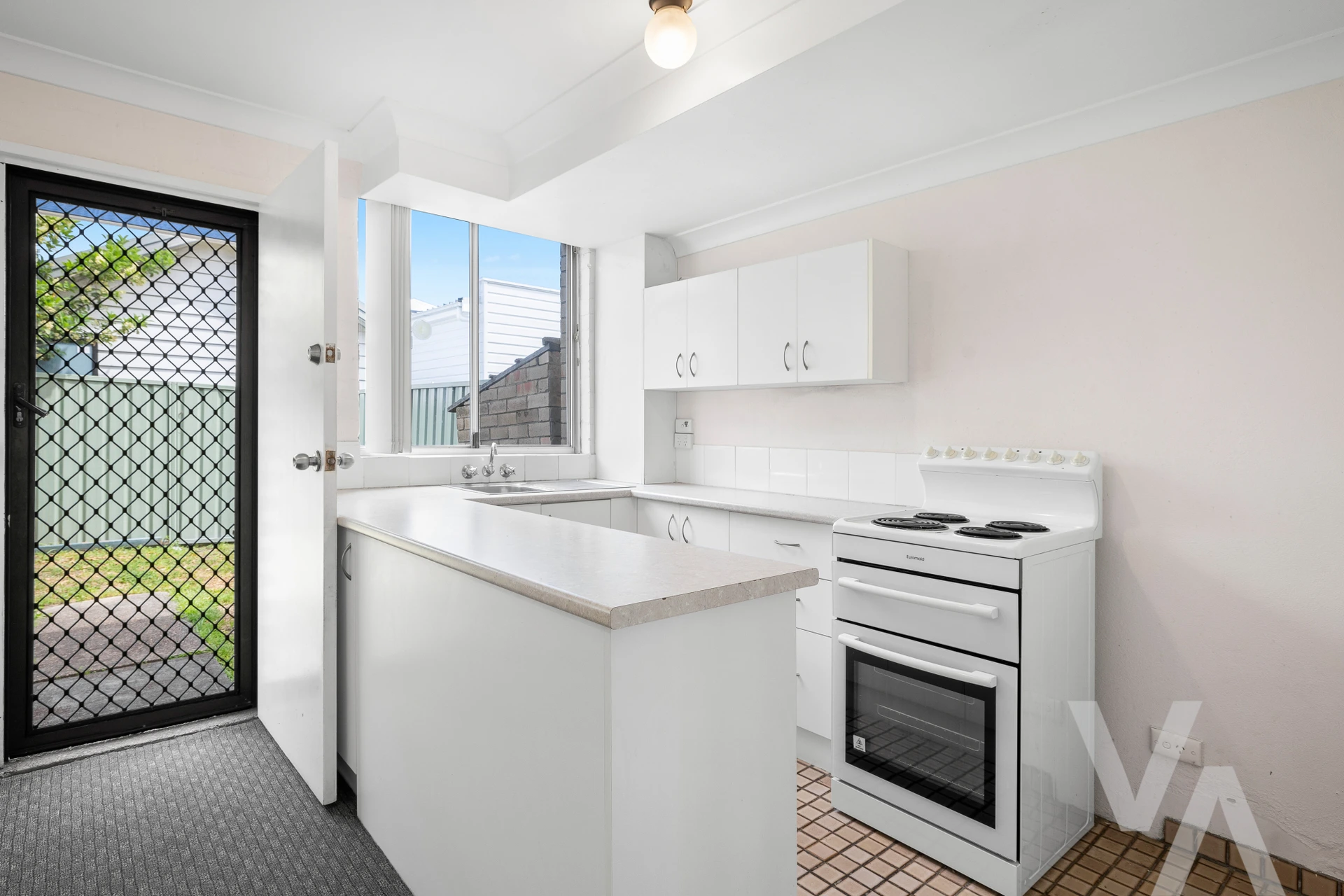 2/97 Bourke Street Carrington NSW