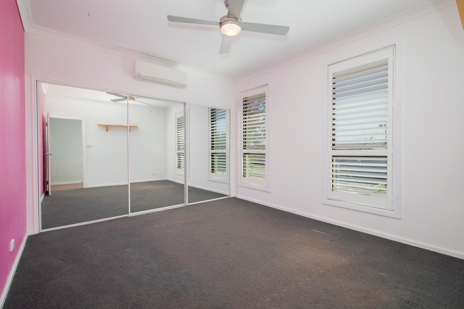 4 Saxon Street Cameron Park NSW