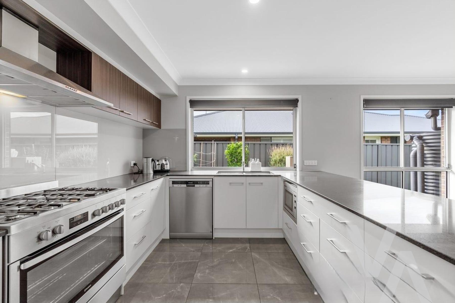 15 Kaiyin Street Fletcher NSW