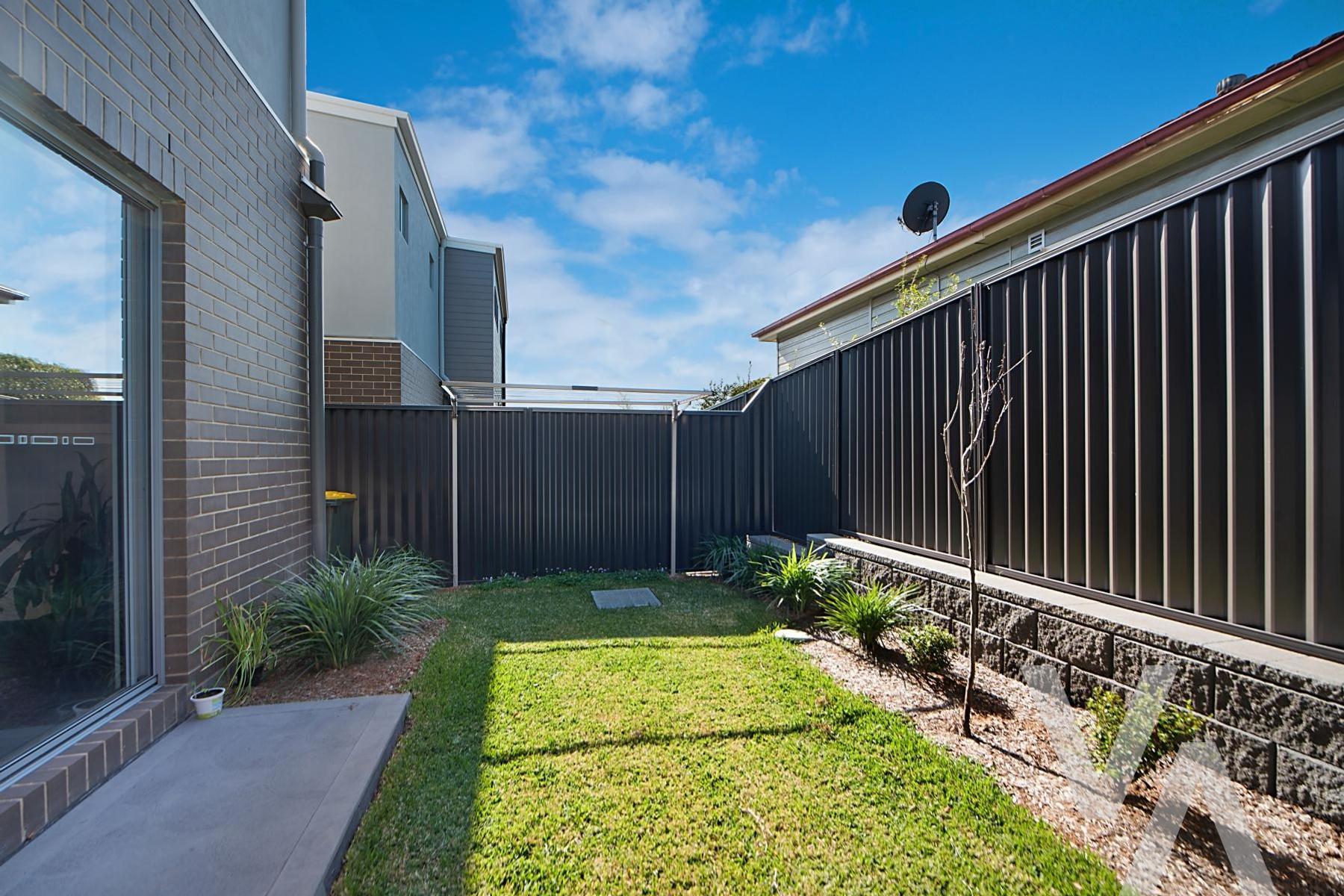2/25 Queens Road New Lambton NSW