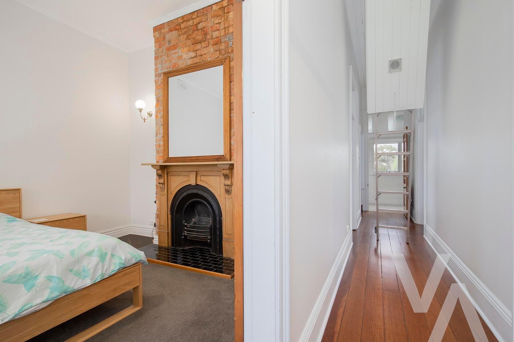 8 Lawson Street Hamilton NSW