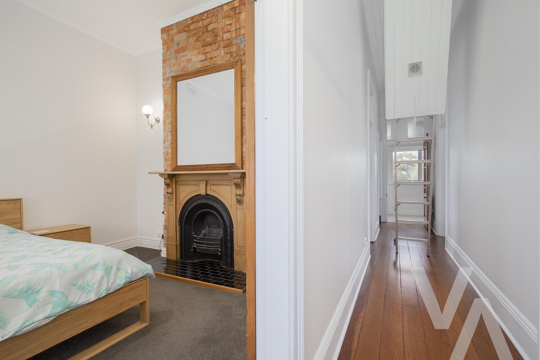 8 Lawson Street Hamilton NSW