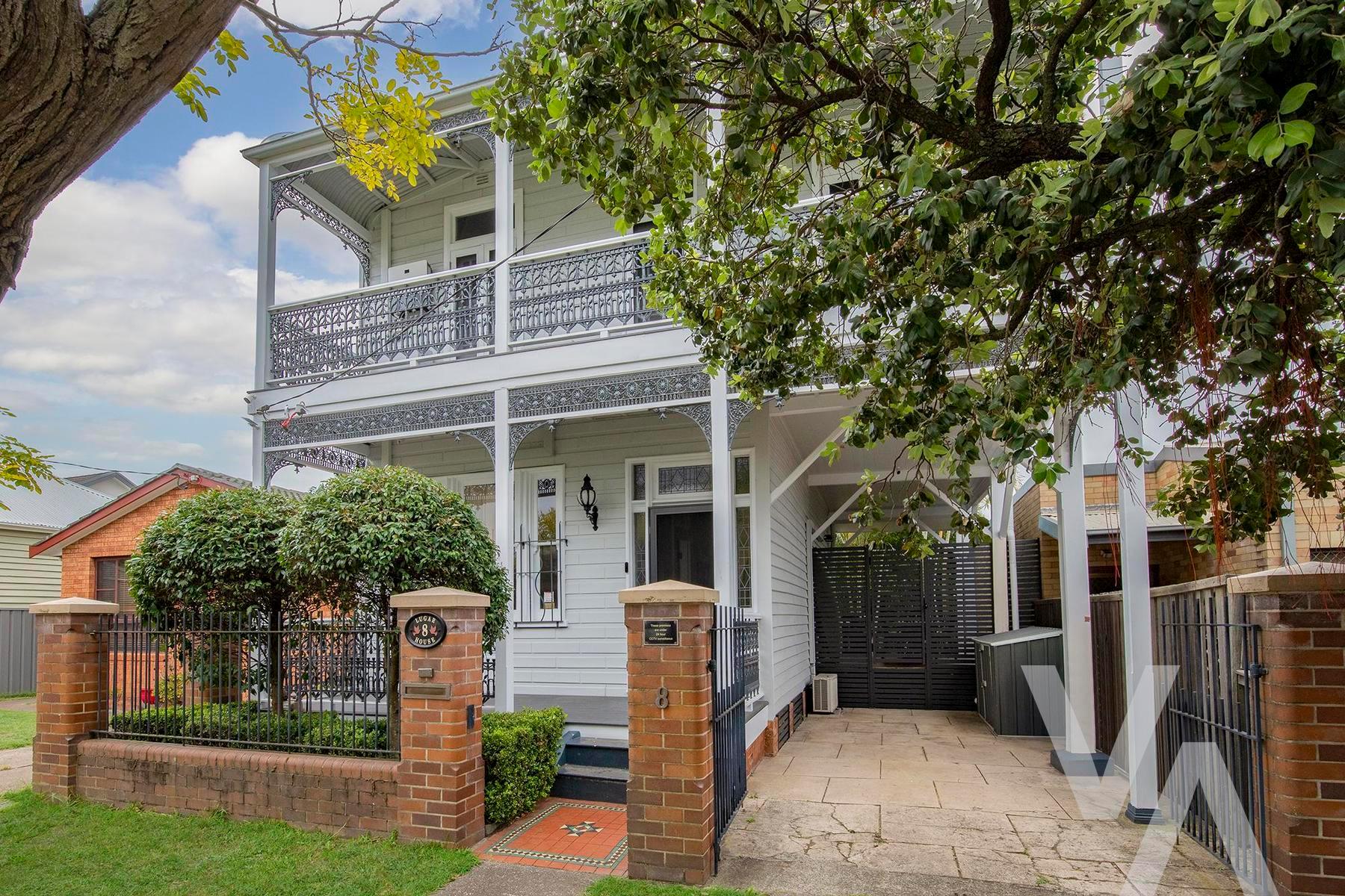8 Lawson Street Hamilton NSW