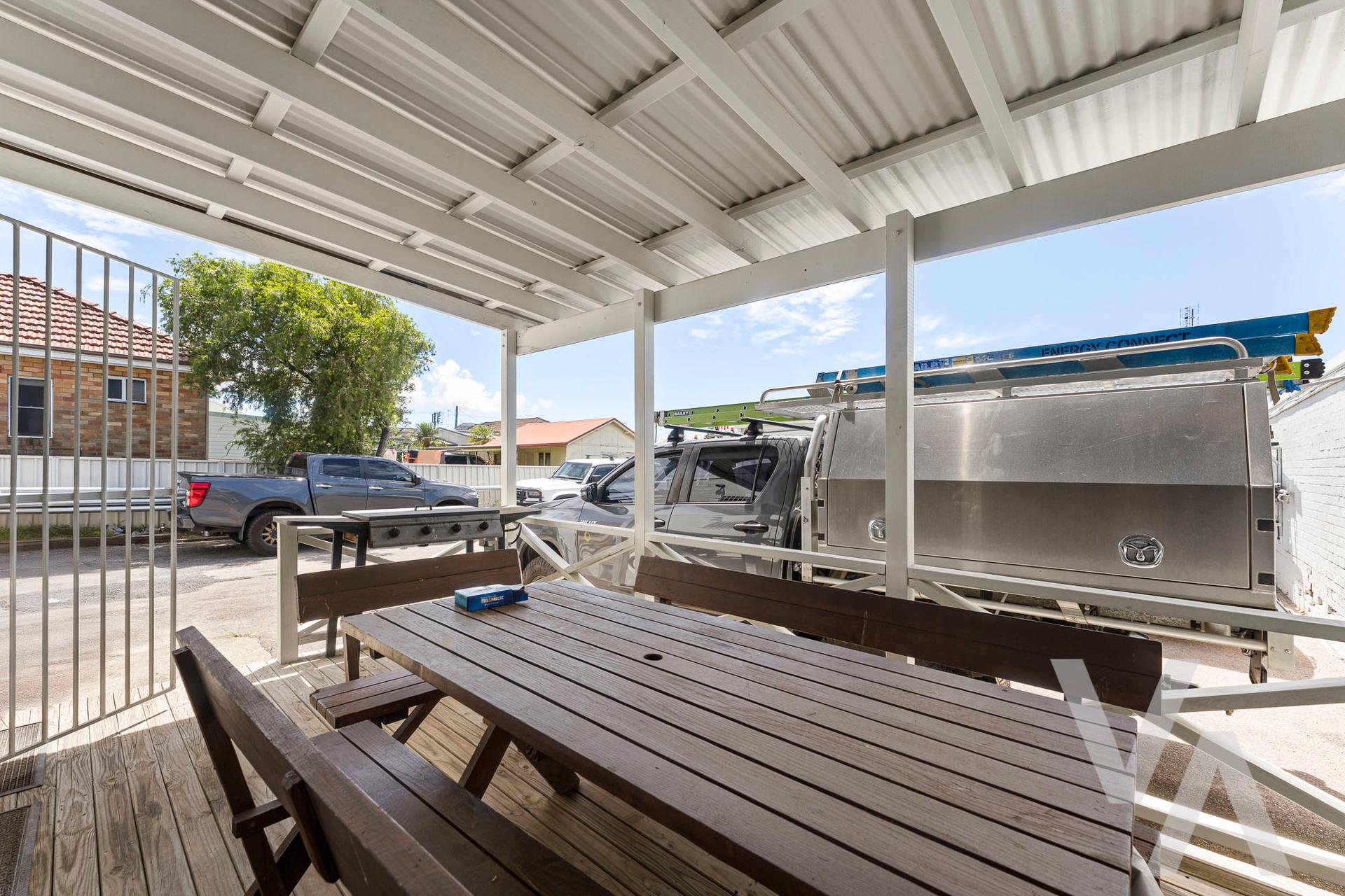 451 Pacific  Highway Belmont NSW