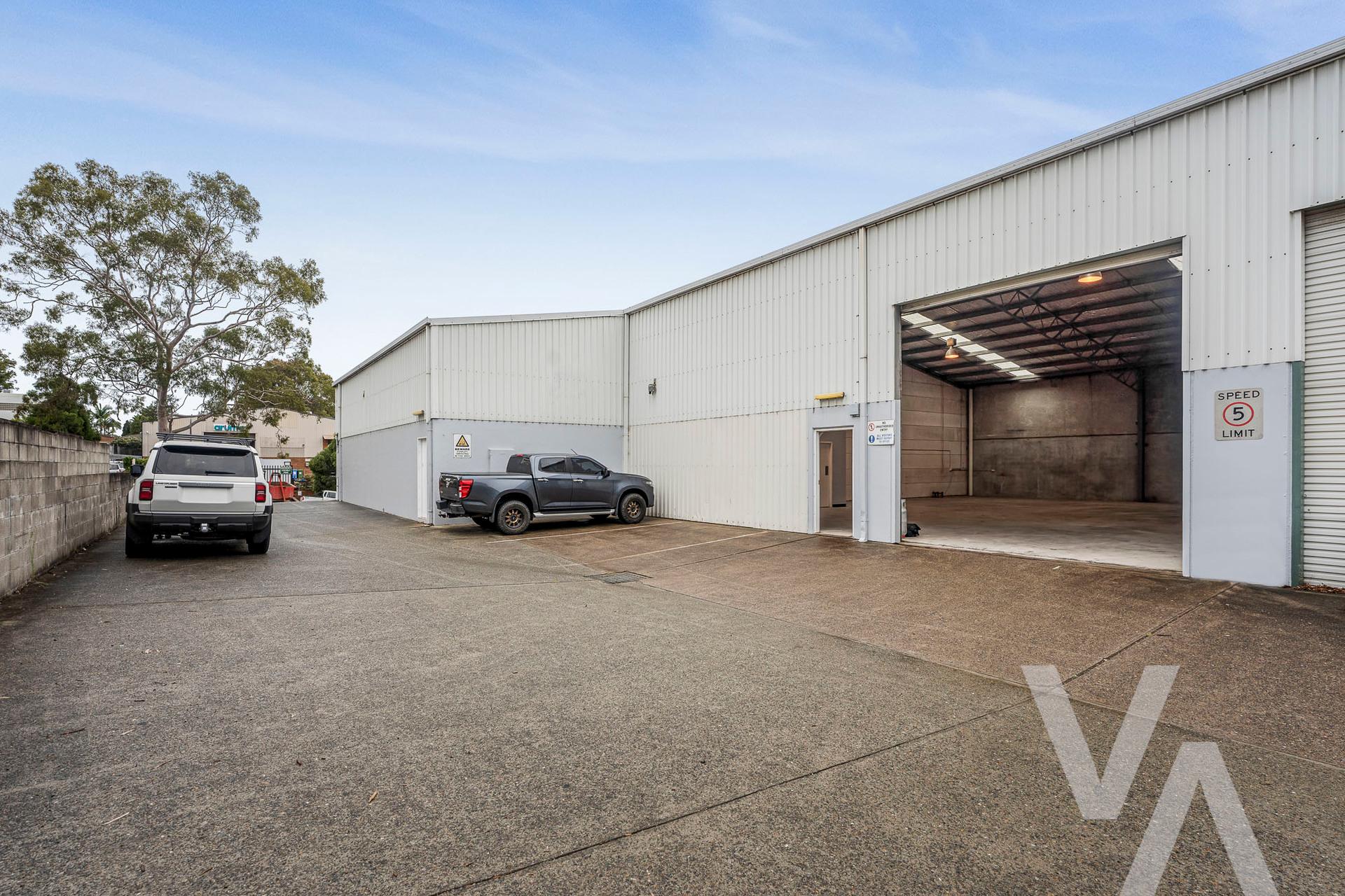 Unit 2/12 Callistemon Close Warabrook NSW