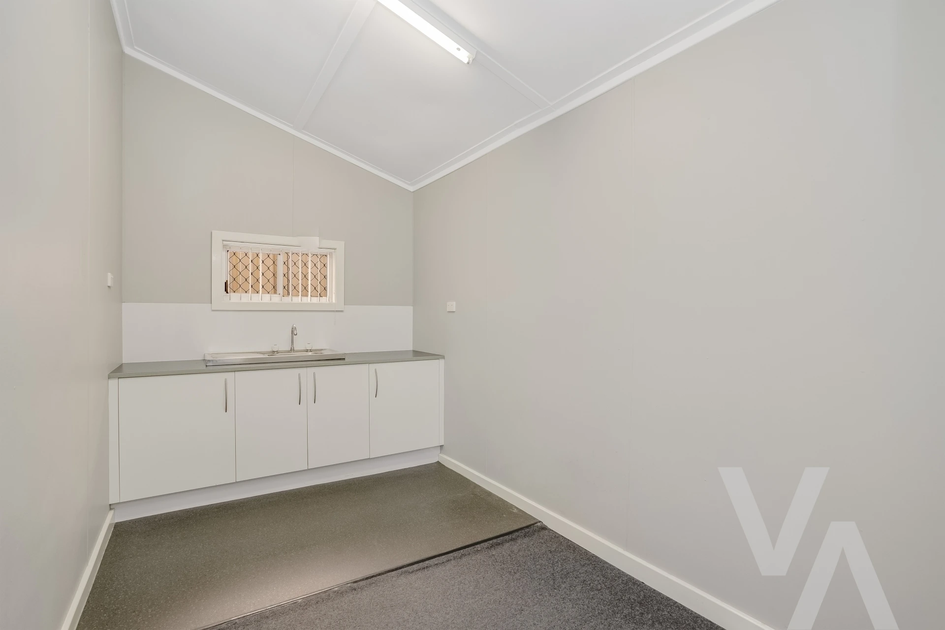 24 Macquarie Street Belmont NSW