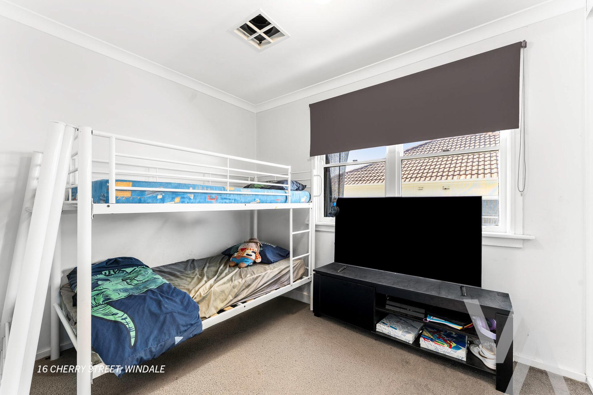16 &16a Cherry Street Windale NSW