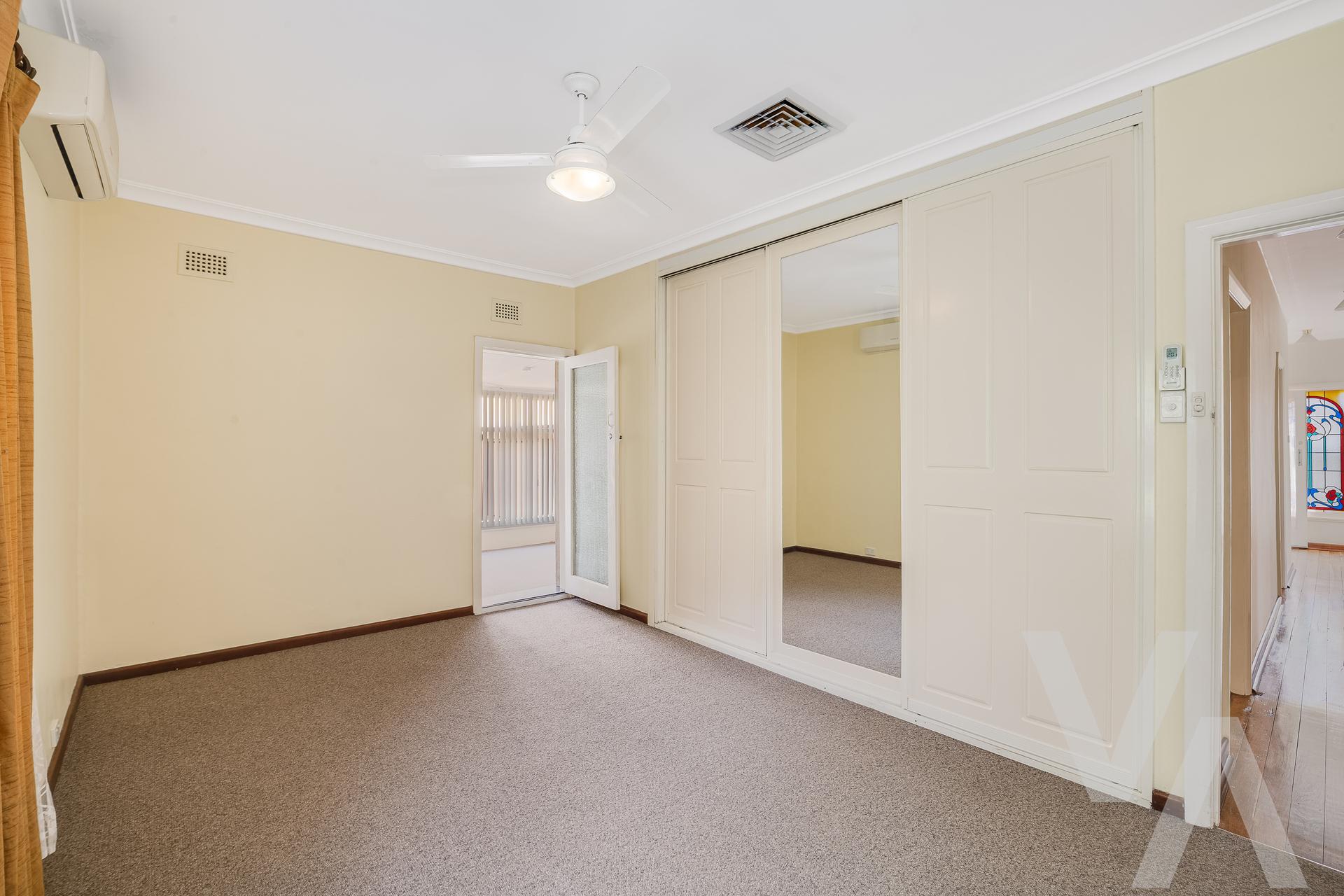69 Railway Street Cooks Hill NSW