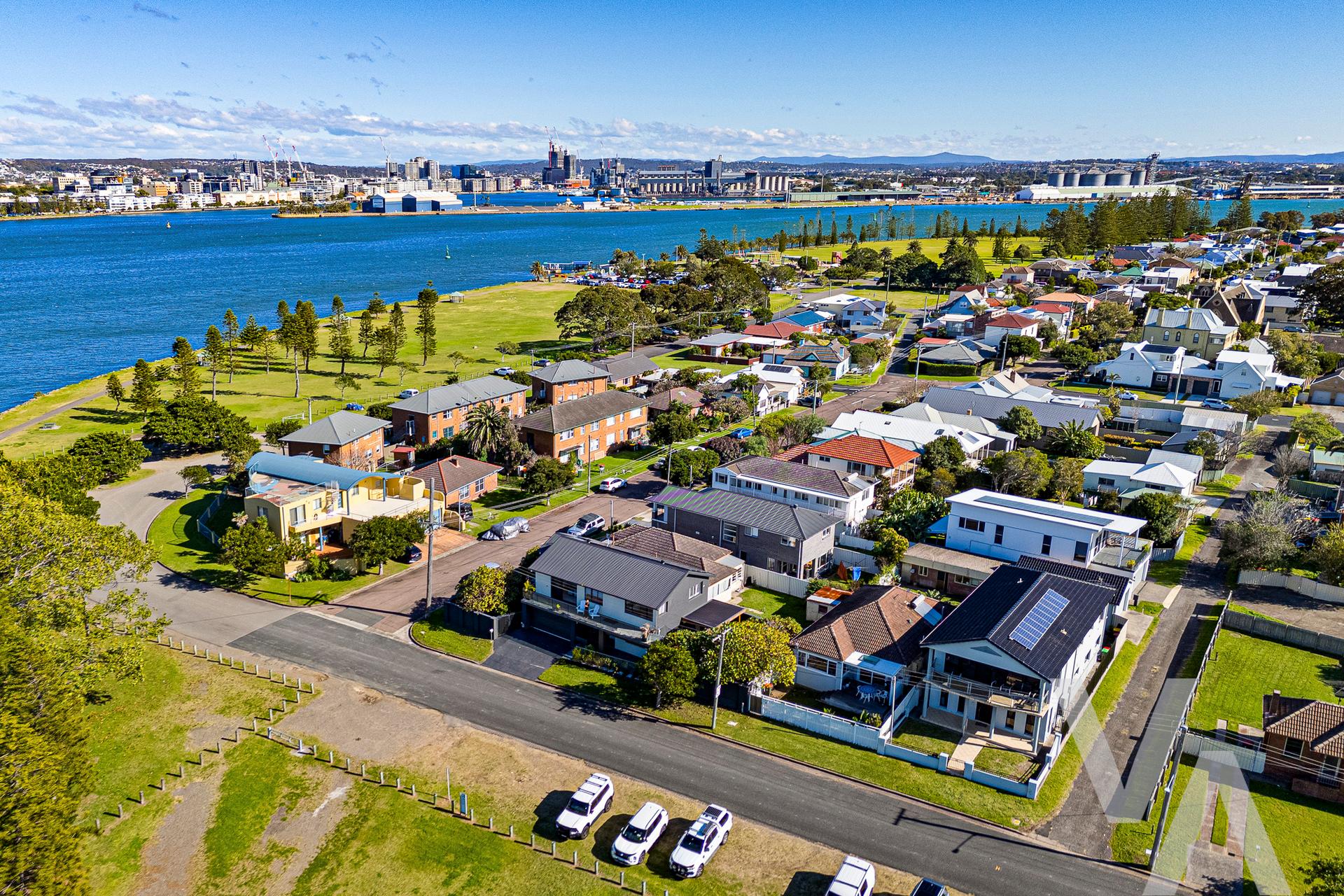 2 Maitland  Street Stockton NSW