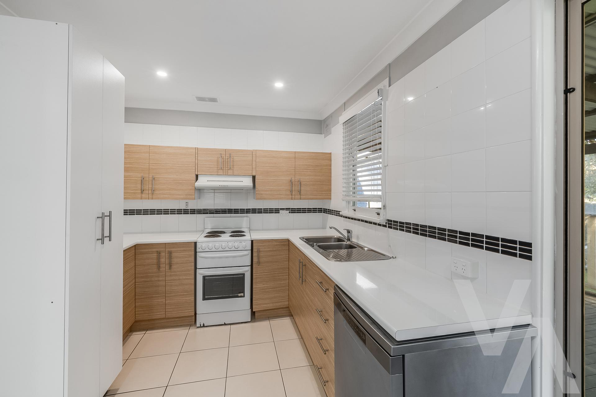 5 Pine Place Gateshead NSW