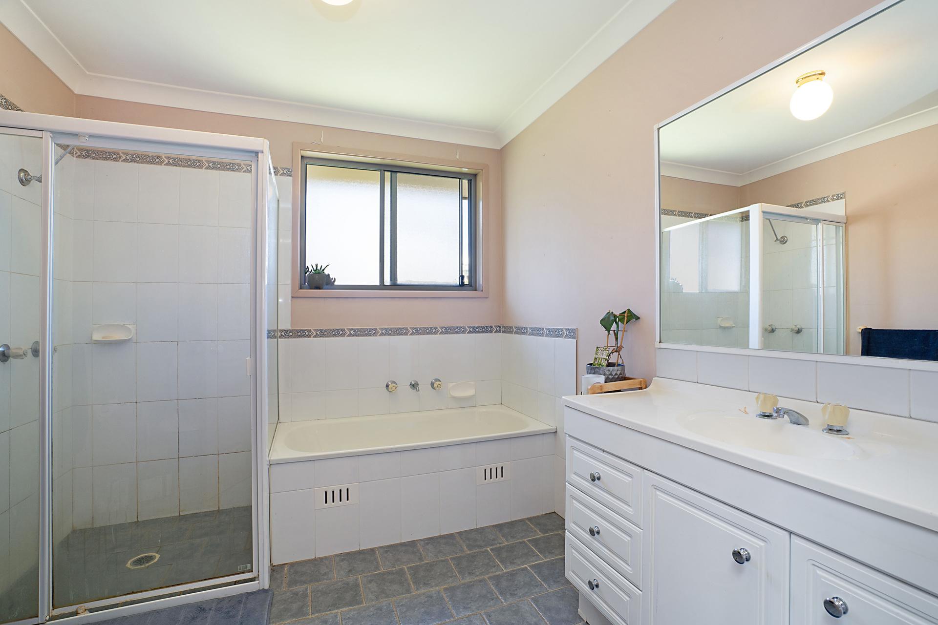 Unit 17/4 Angophora Drive Warabrook NSW