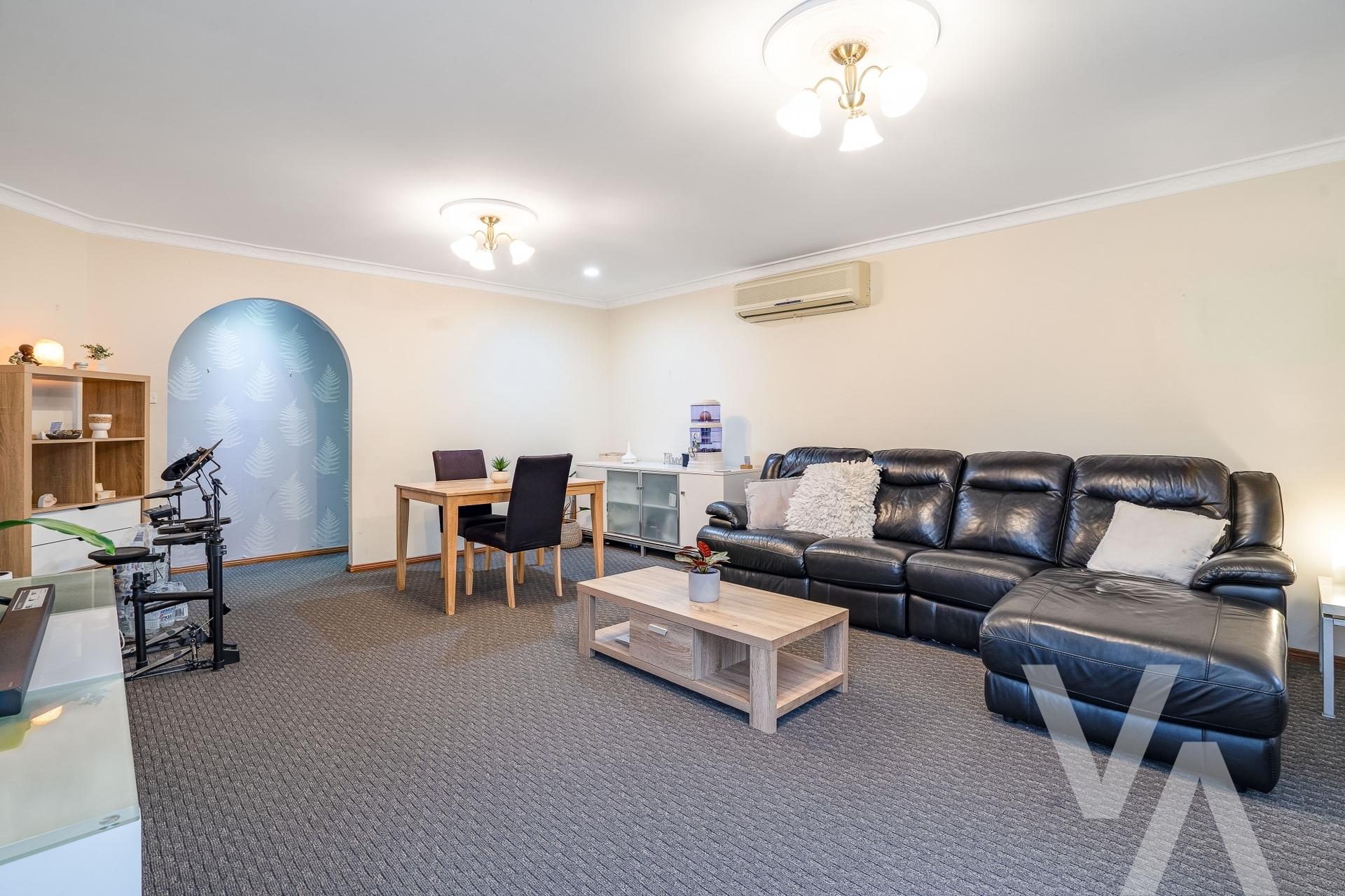1/2 Guyra Close Belmont North NSW