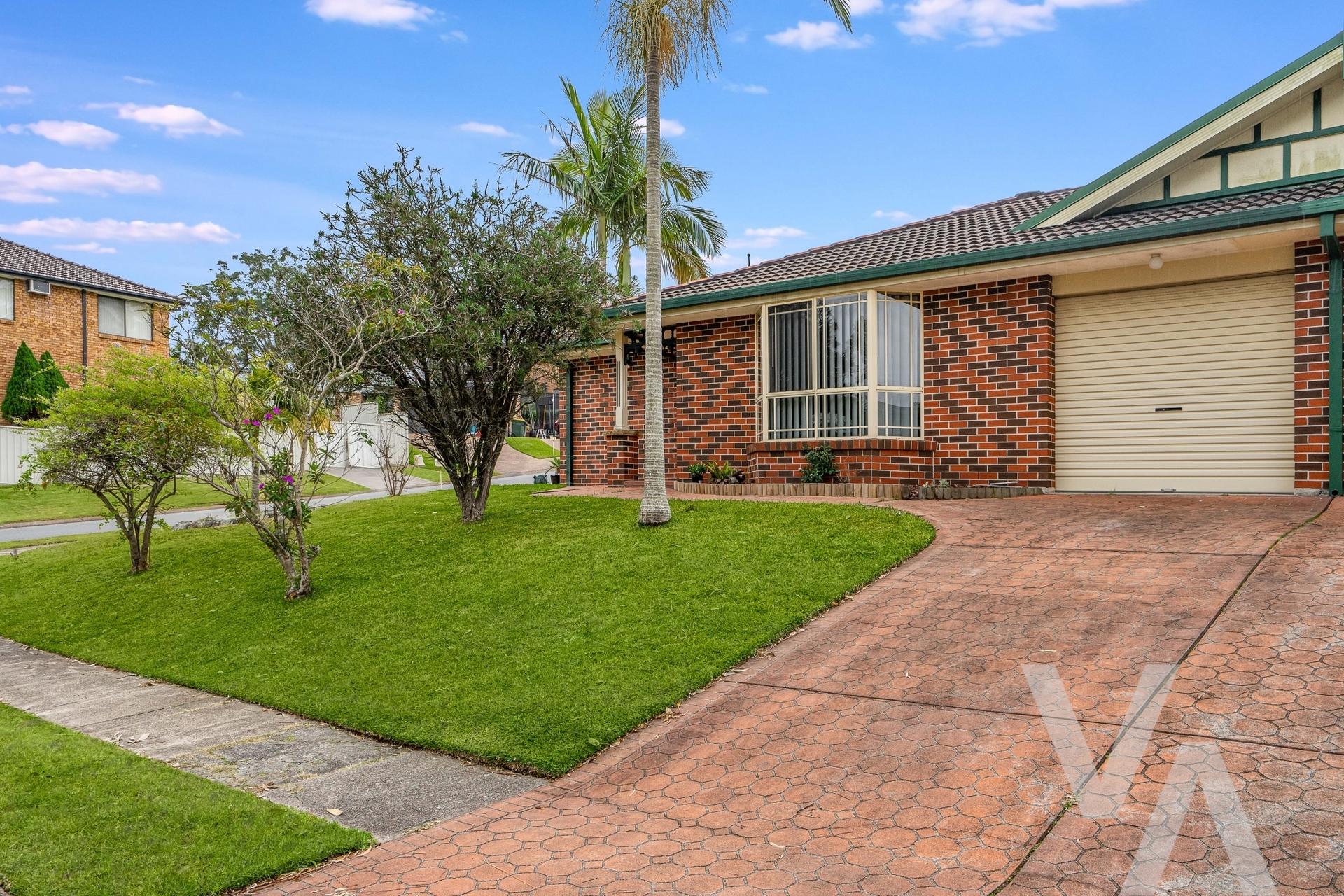 1/2 Guyra Close Belmont North NSW