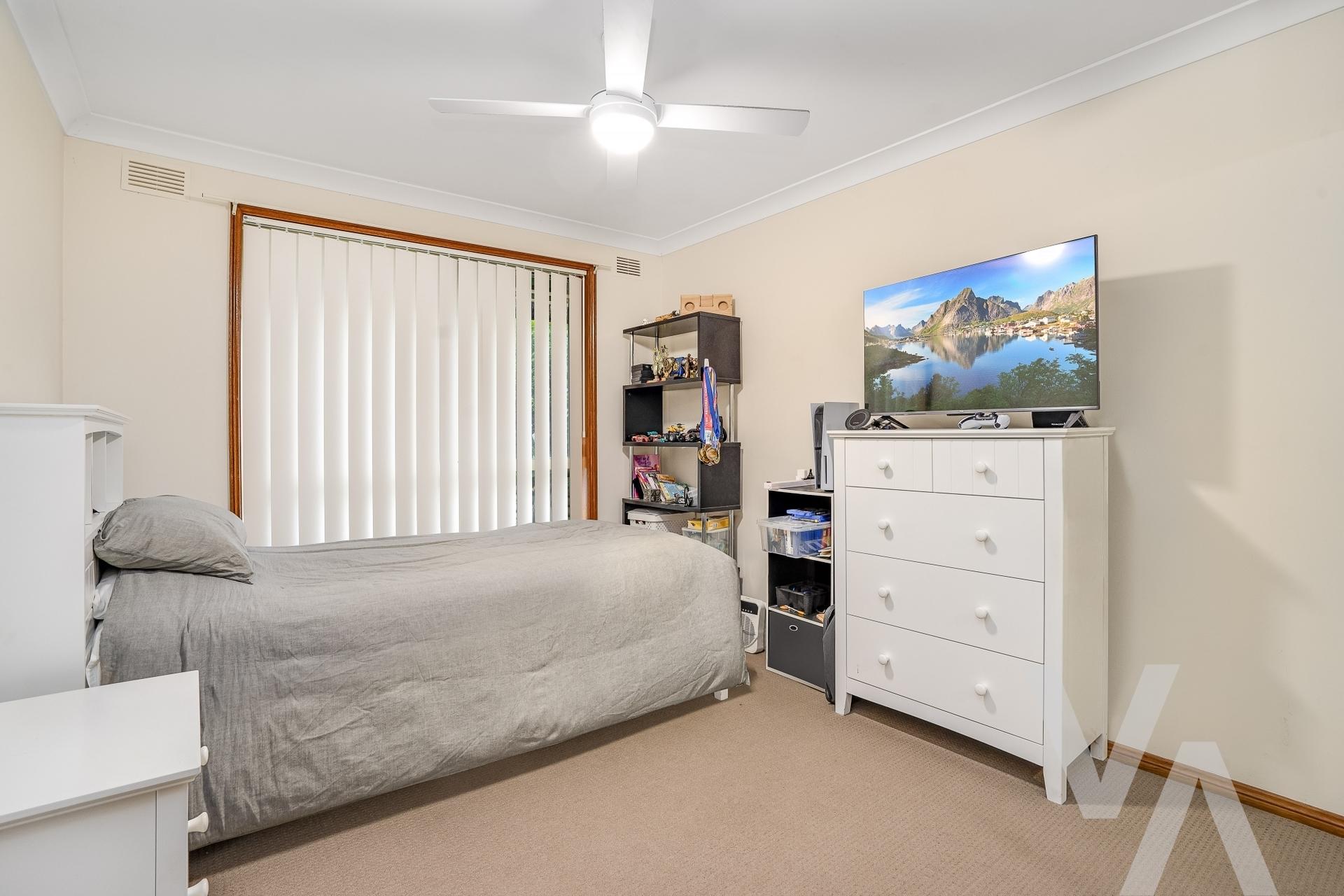 1/2 Guyra Close Belmont North NSW